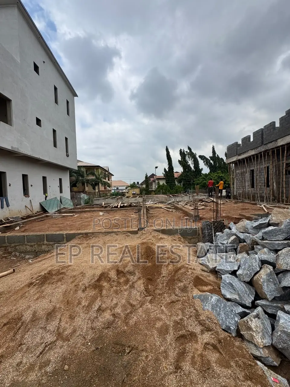 5bdrm Duplex in Asokoro for sale