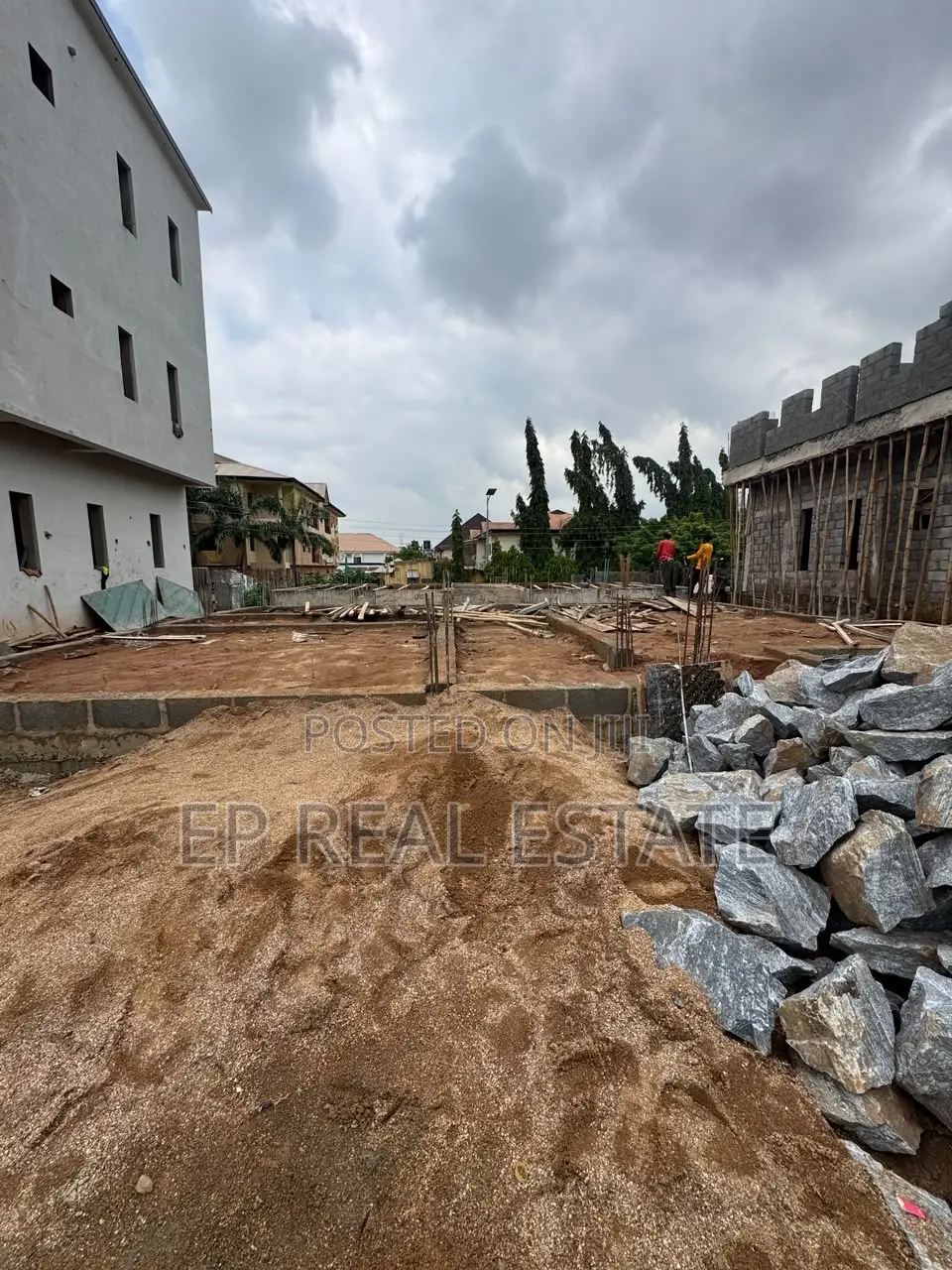 5bdrm Duplex in Asokoro for sale