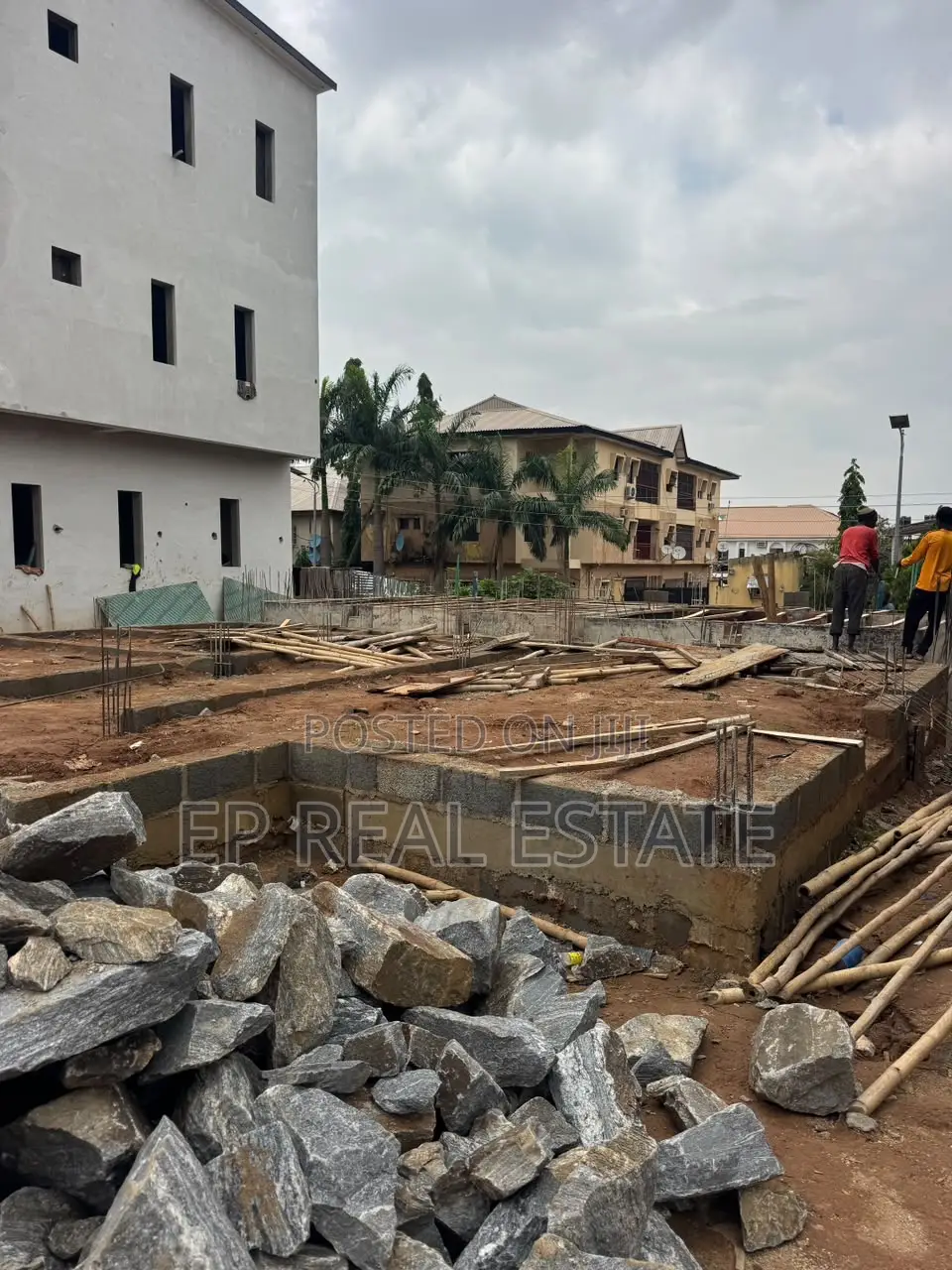 5bdrm Duplex in Asokoro for sale