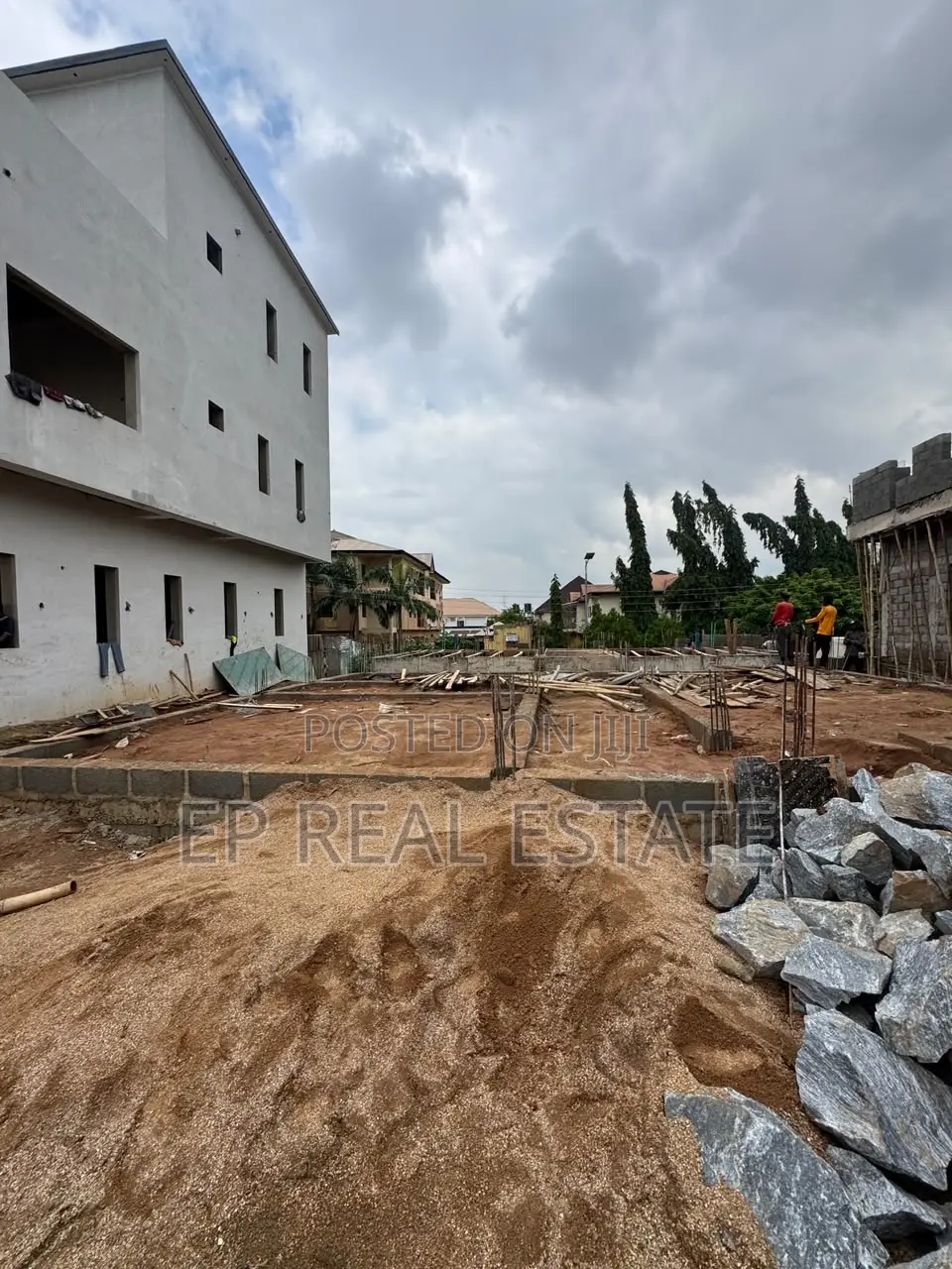 5bdrm Duplex in Asokoro for sale