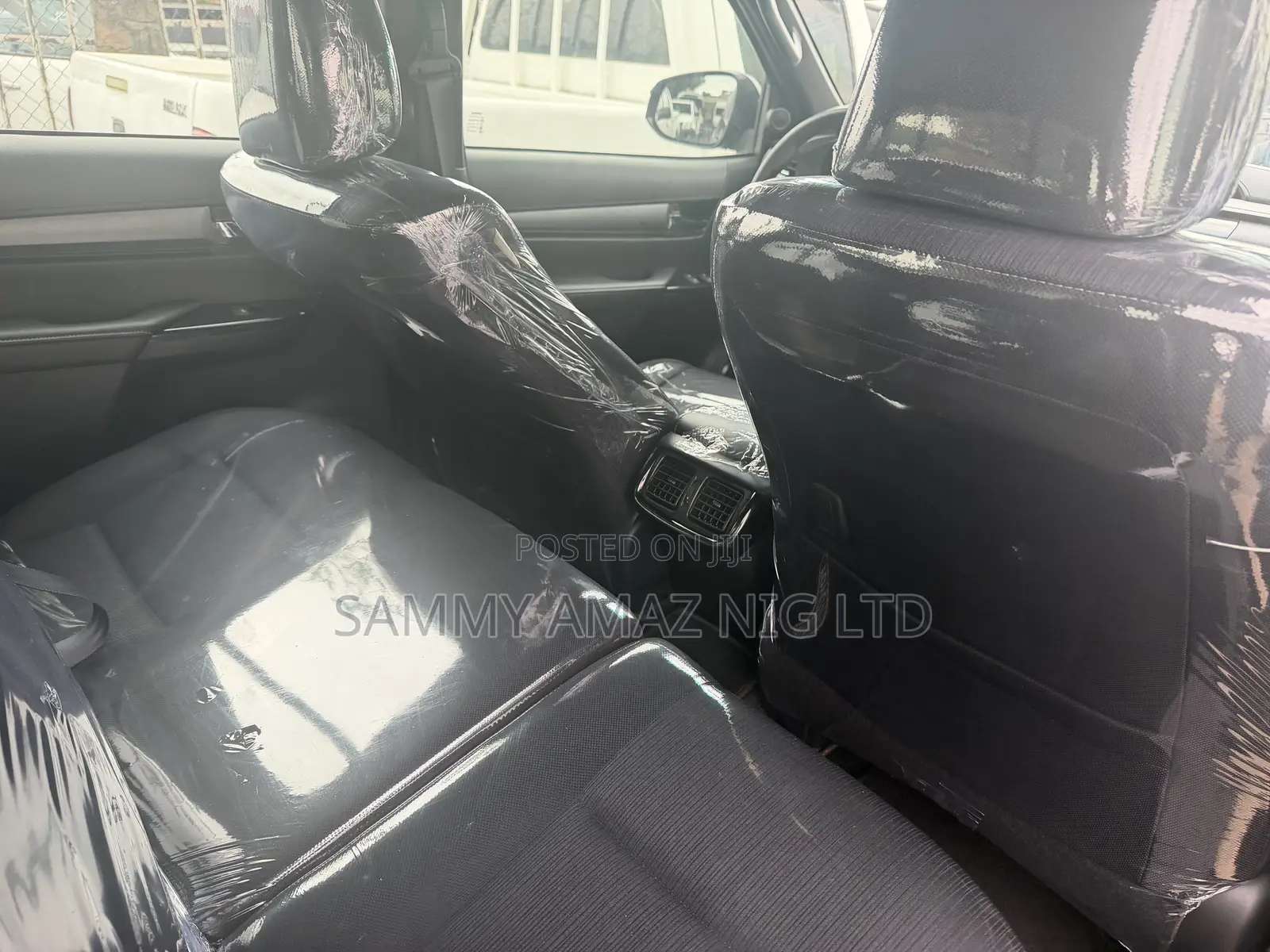 Toyota Hilux 2021 Black