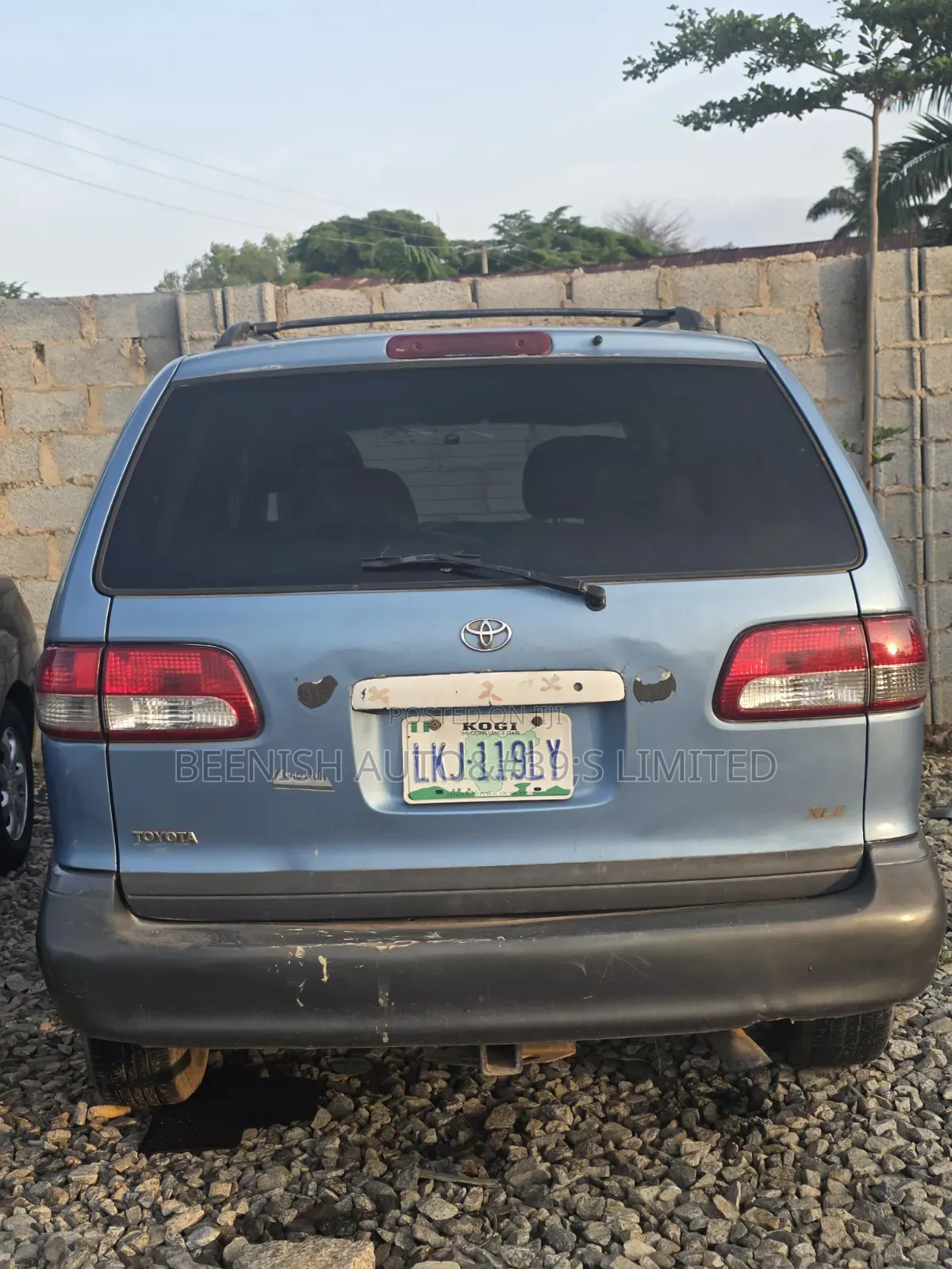 Toyota Sienna 1999 Blue