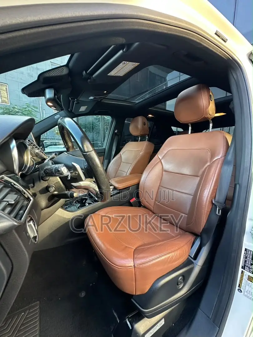 Mercedes-Benz GLE-Class AMG GLE 43 4MATIC 2018 White