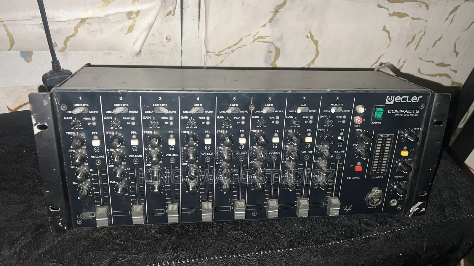 Ecler Compact8 Universal Mixer