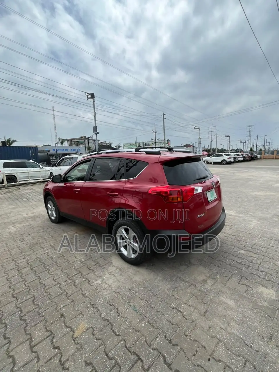 Toyota RAV4 XLE 4dr SUV (2.5L 4cyl 6A) 2014 Red