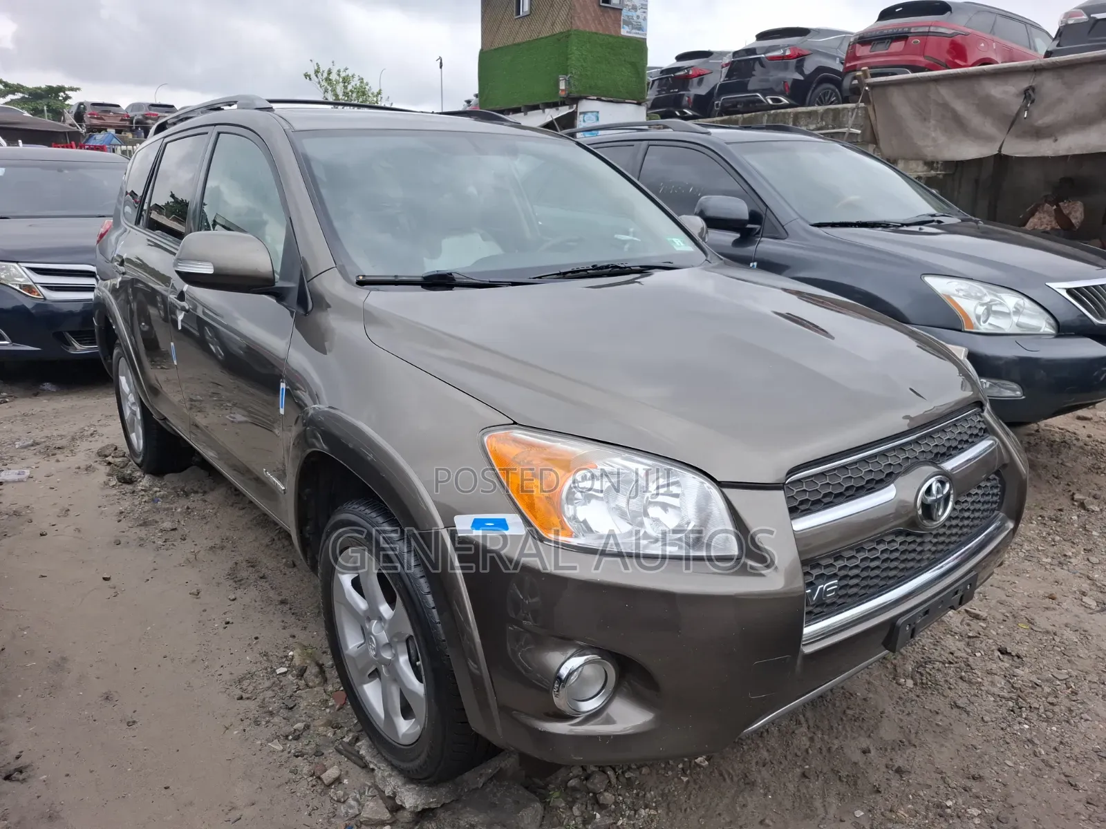 Toyota RAV4 2012 Brown