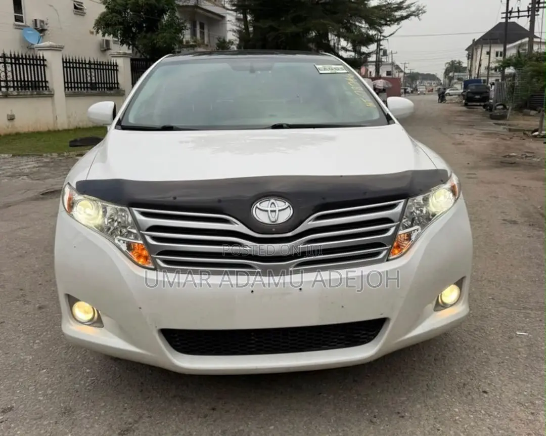 Toyota Venza 2010 White