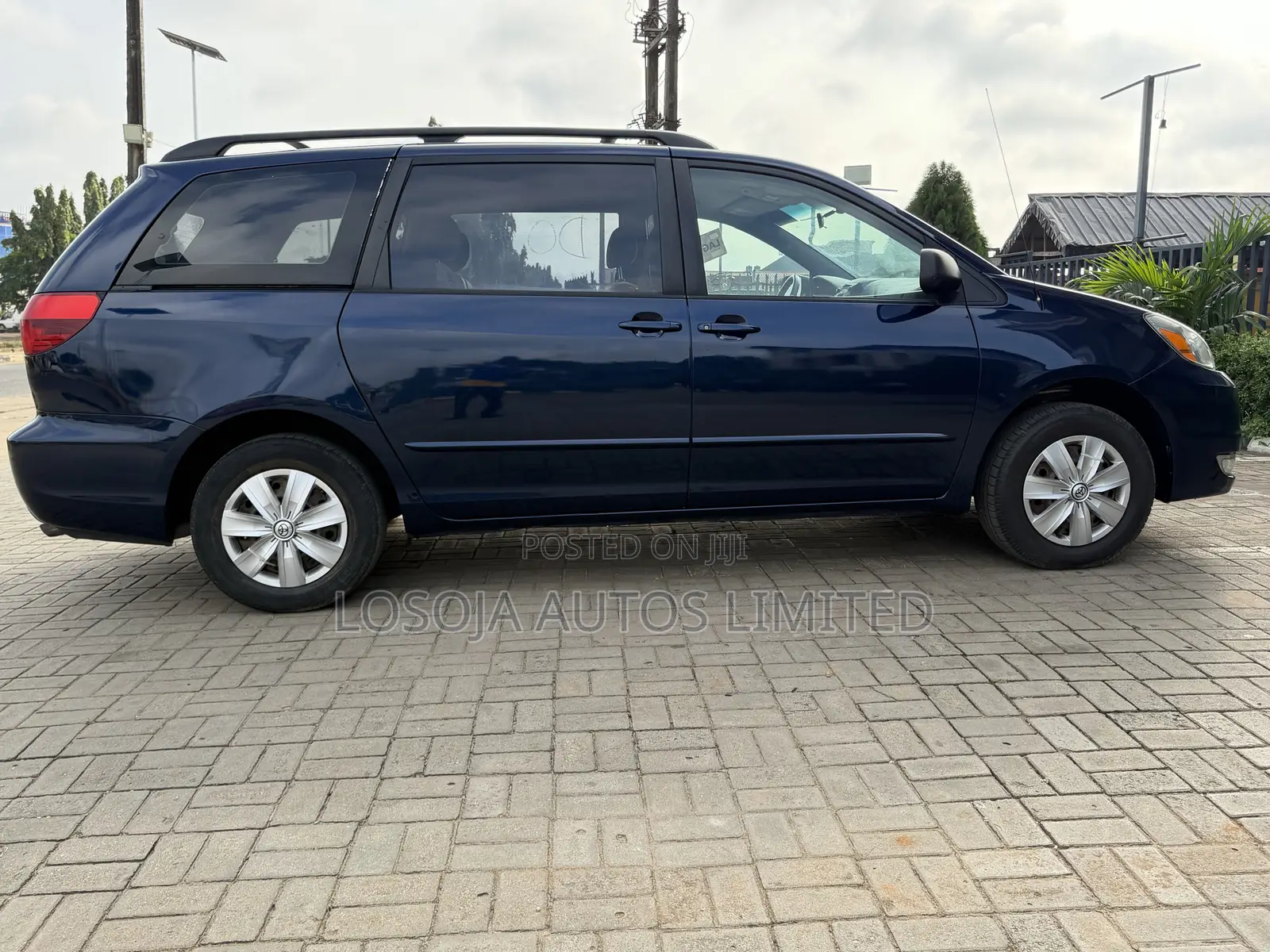 Toyota Sienna LE FWD (3.3L V6 5A) 2004 Blue