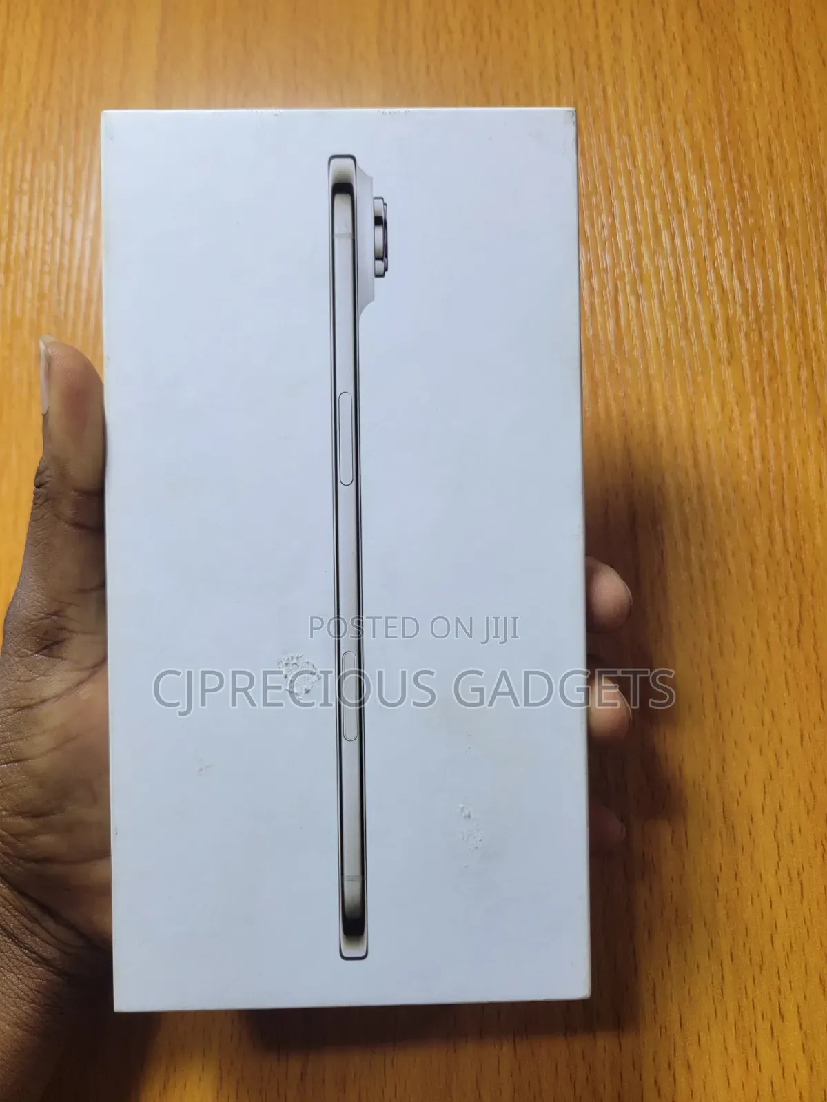 New Apple iPhone Air 256 GB Gold