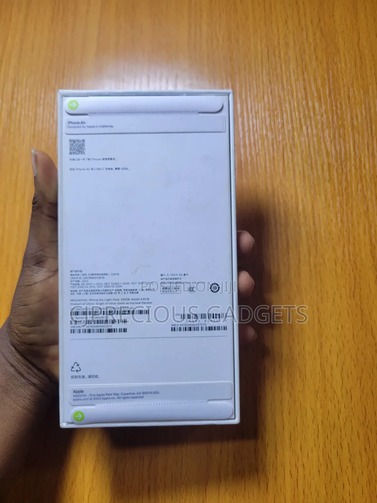 New Apple iPhone Air 256 GB Gold