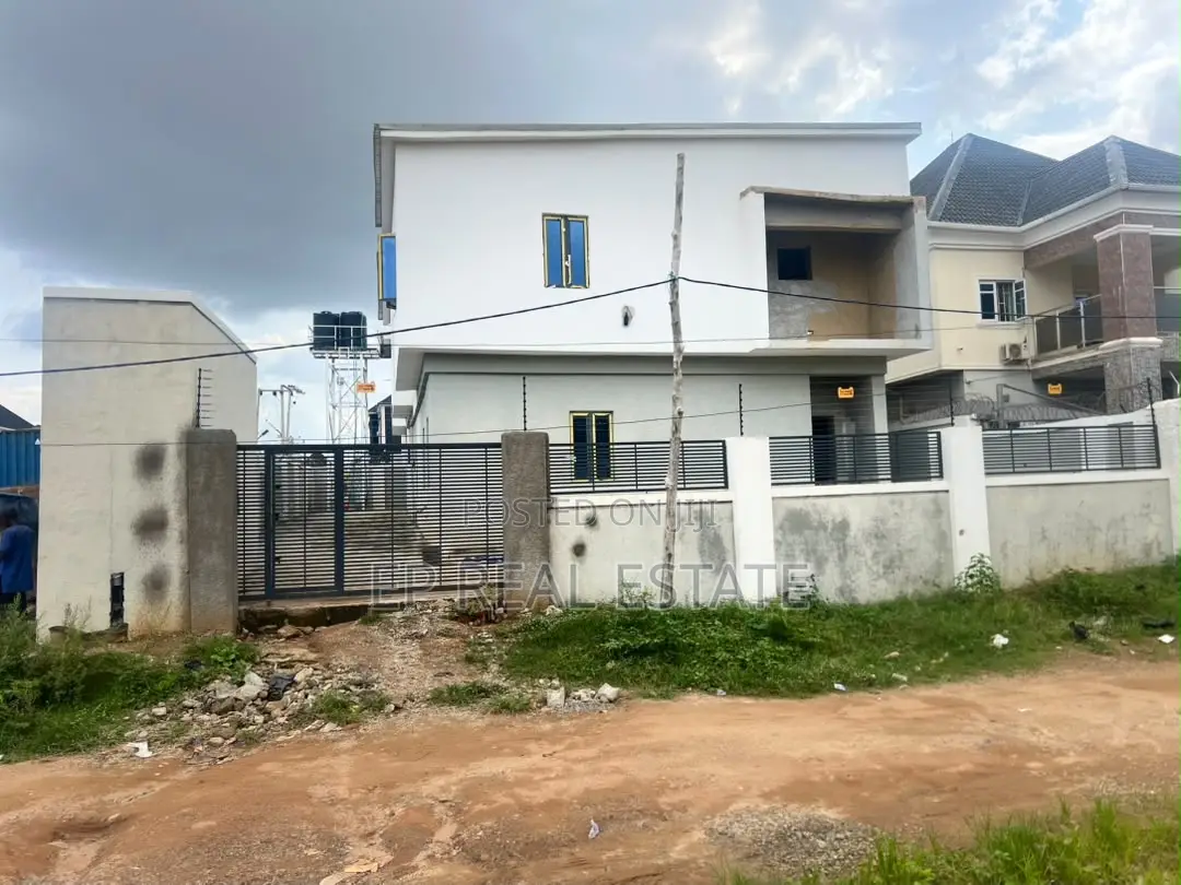 4bdrm Duplex in Kubwa for sale