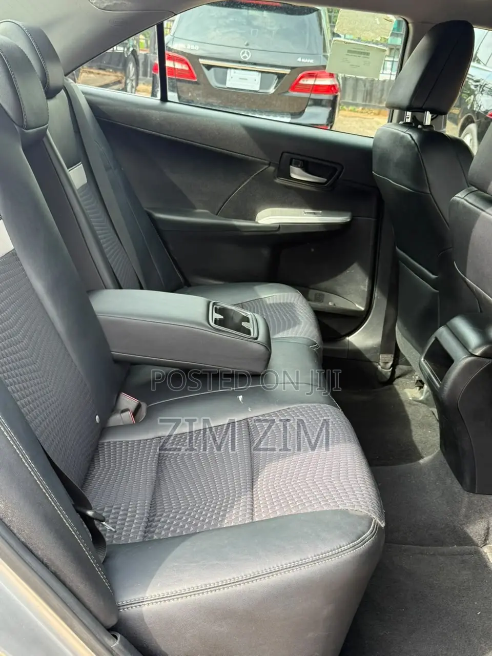 Toyota Camry SE 4dr Sedan (2.5L 4cyl 6A) 2012 Silver