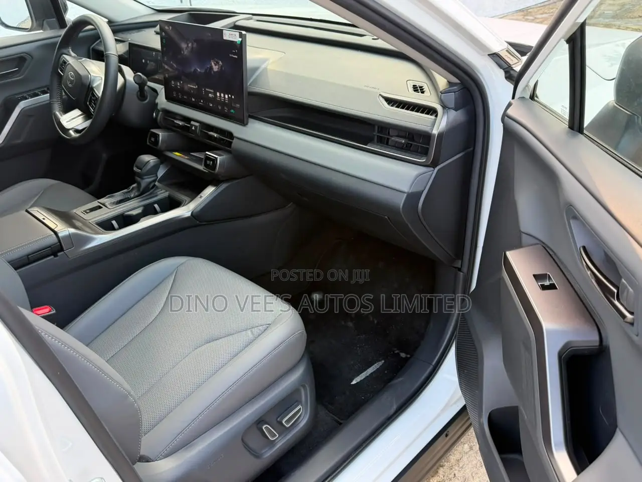 Toyota RAV4 2026 White