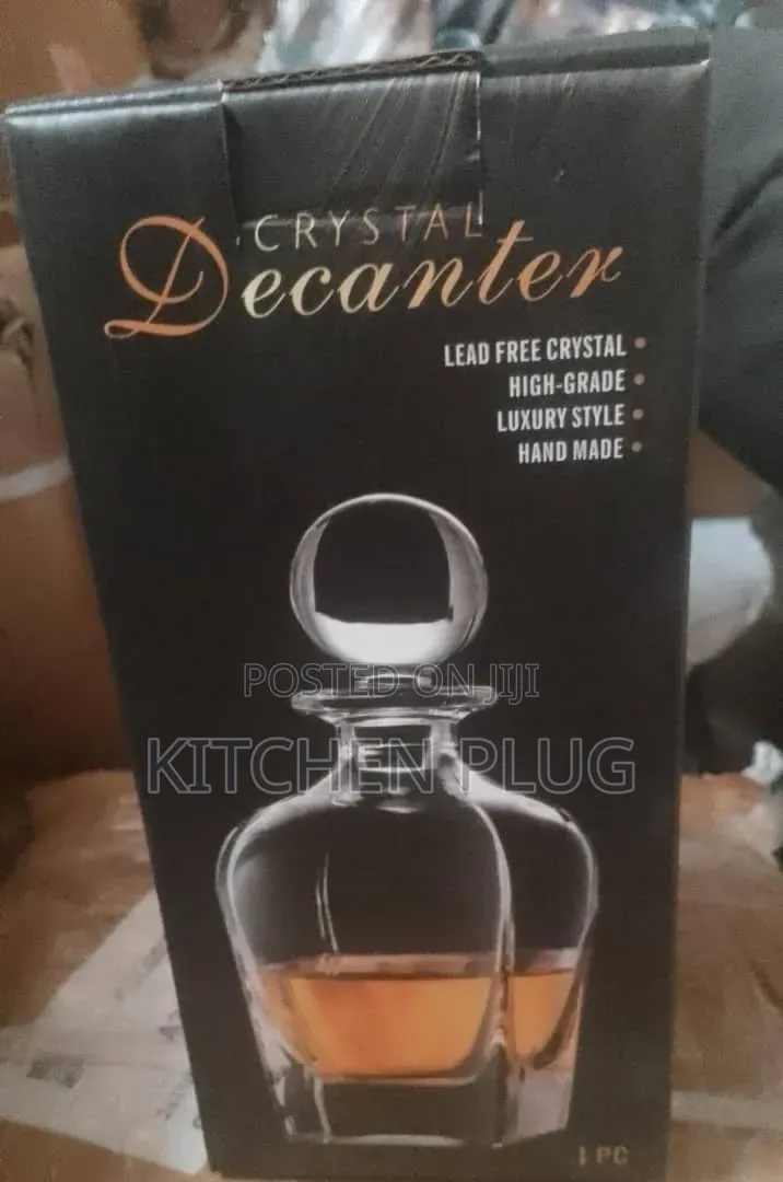 Lead-Free Crystal Decanter