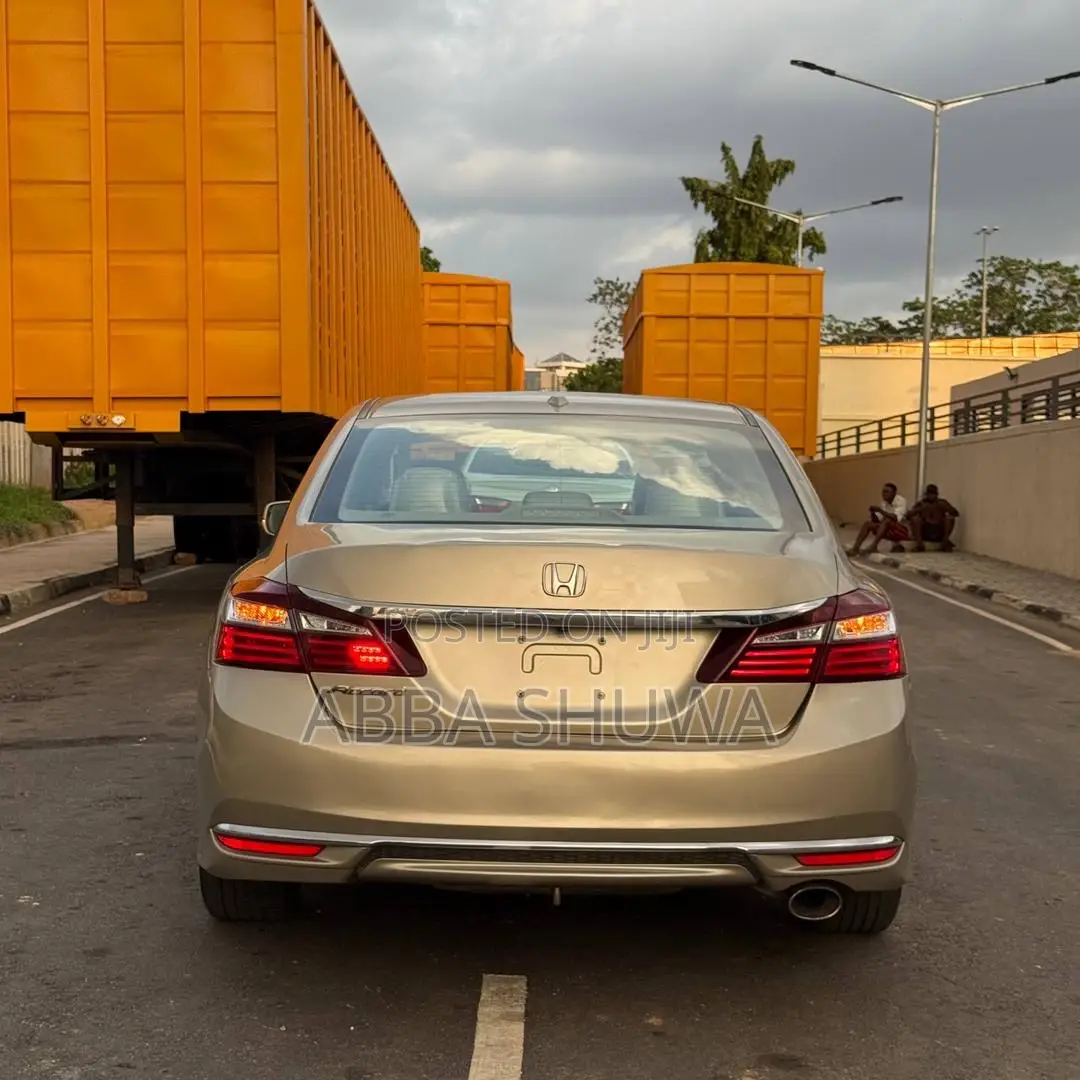 Honda Accord EX-L 4dr Sedan FWD (2.4L 4cyl 2A) 2016 Gold