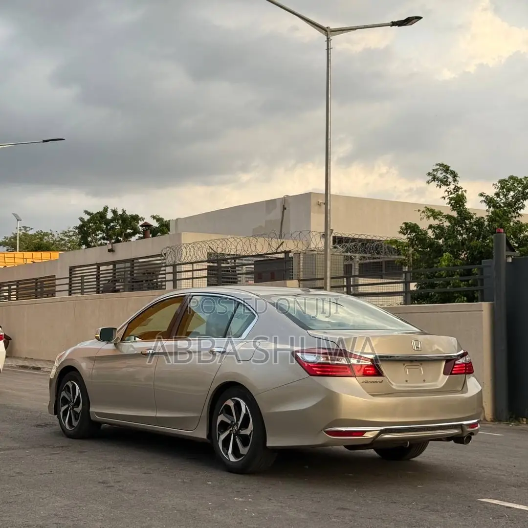 Honda Accord EX-L 4dr Sedan FWD (2.4L 4cyl 2A) 2016 Gold