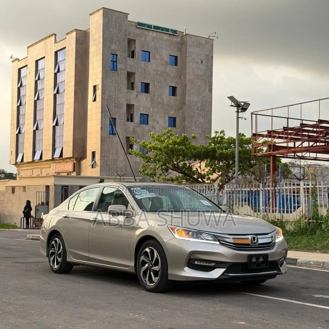 Honda Accord EX-L 4dr Sedan FWD (2.4L 4cyl 2A) 2016 Gold