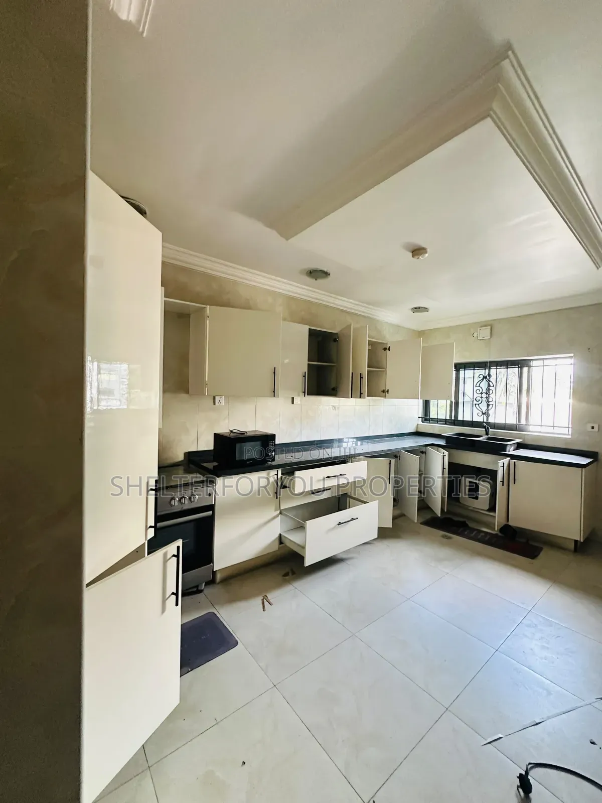 3bdrm Apartment in Ikoyi S.W for rent