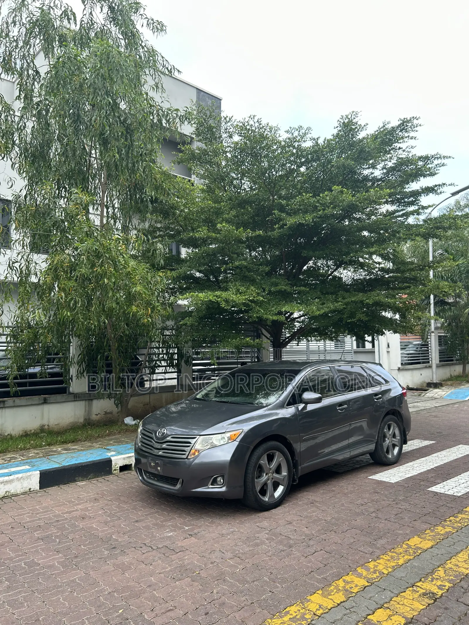 Toyota Venza V6 AWD 2010 Gray
