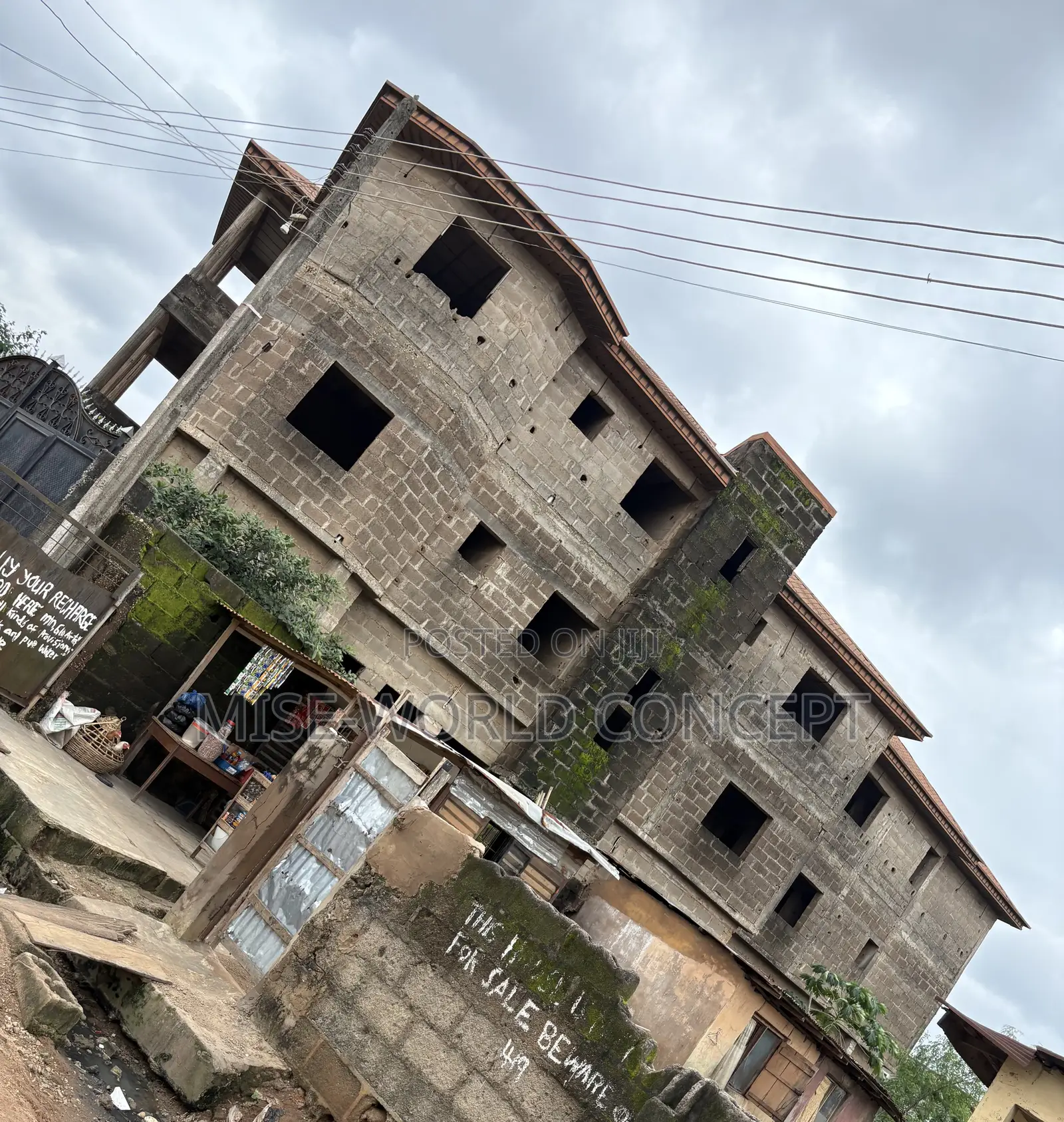 3bdrm Block of Flats in Abule Egba for sale