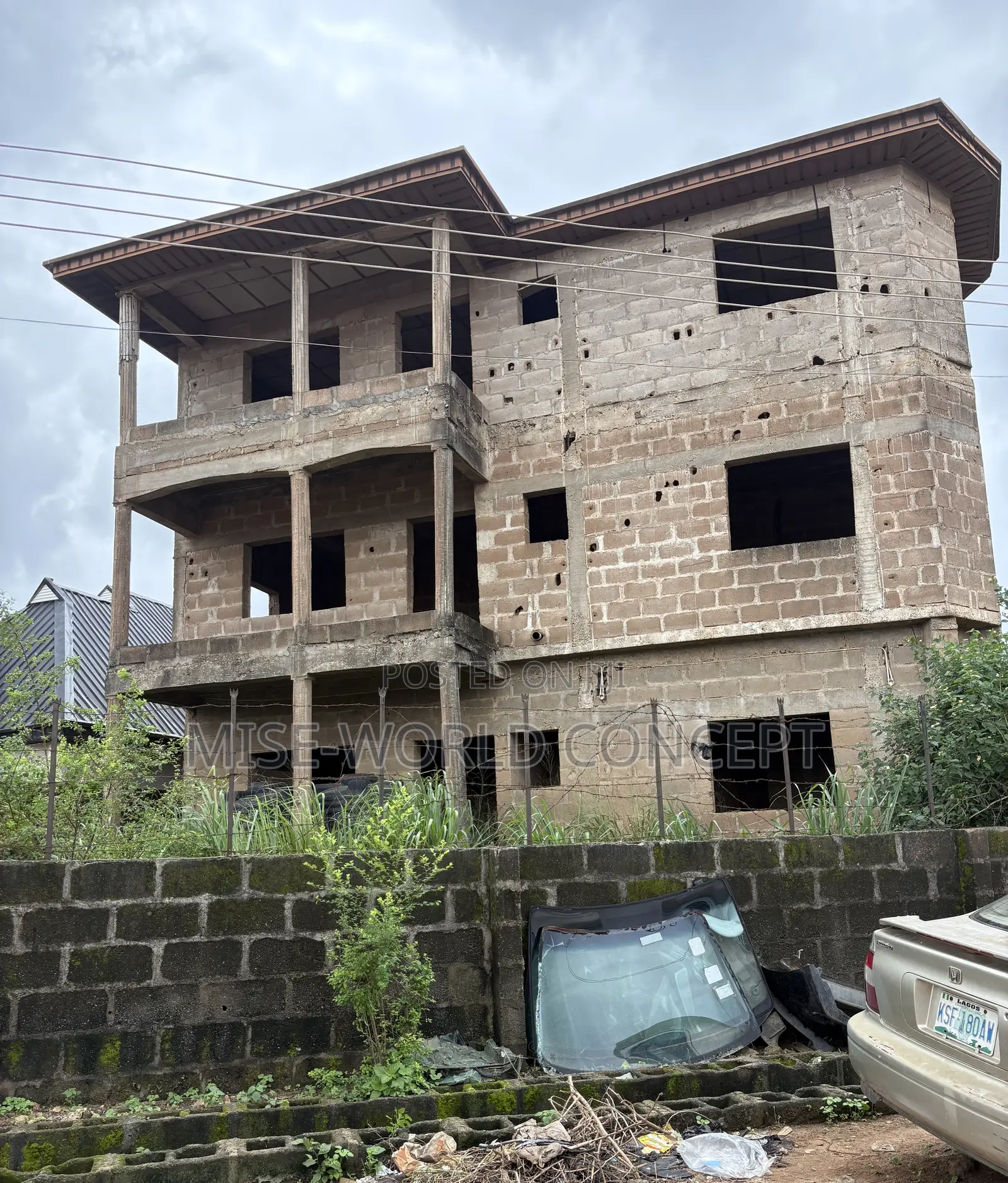 3bdrm Block of Flats in Abule Egba for sale