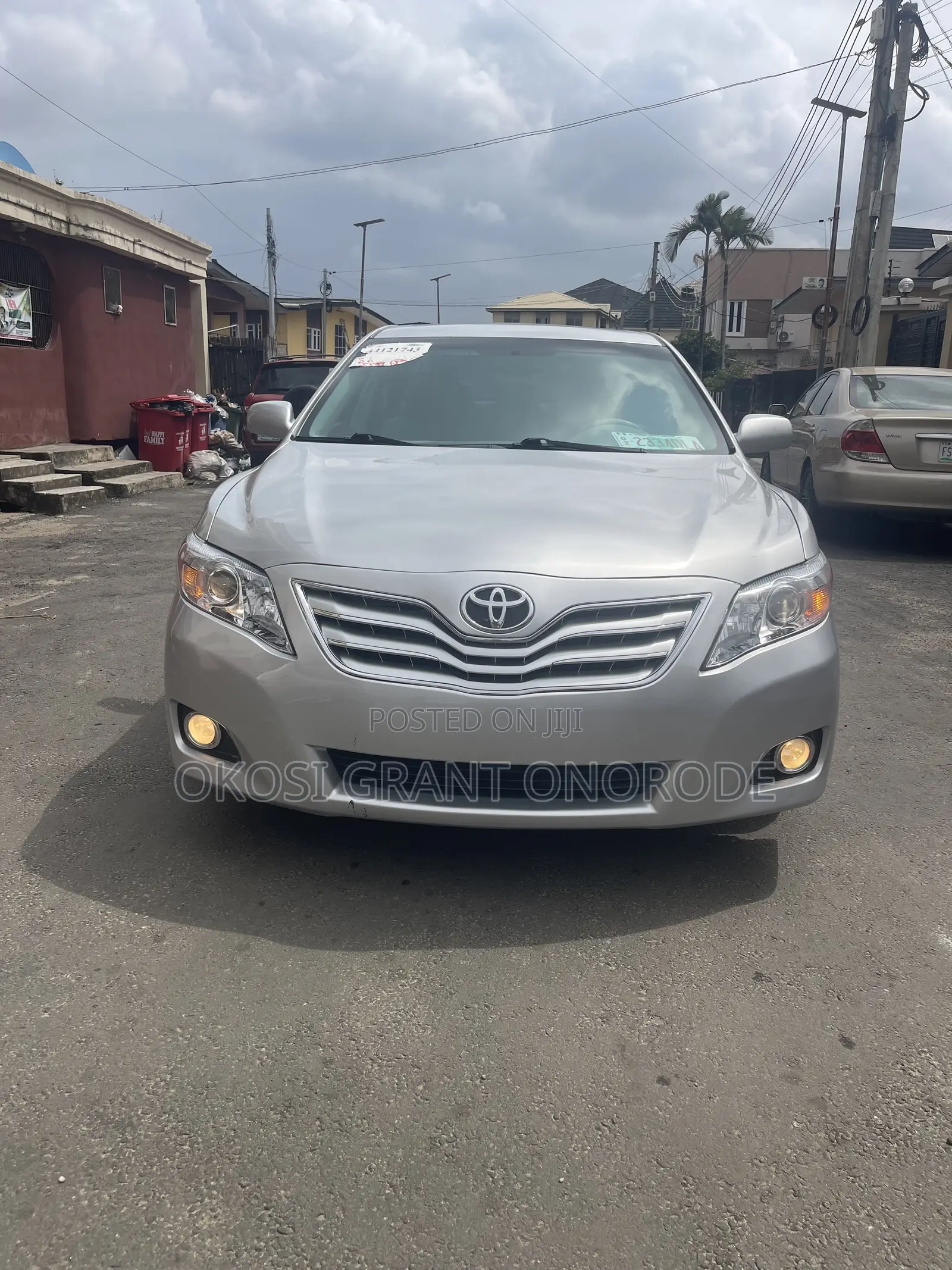 Toyota Camry XLE V6 4dr Sedan (3.5L 6cyl 6AM) 2010 Silver
