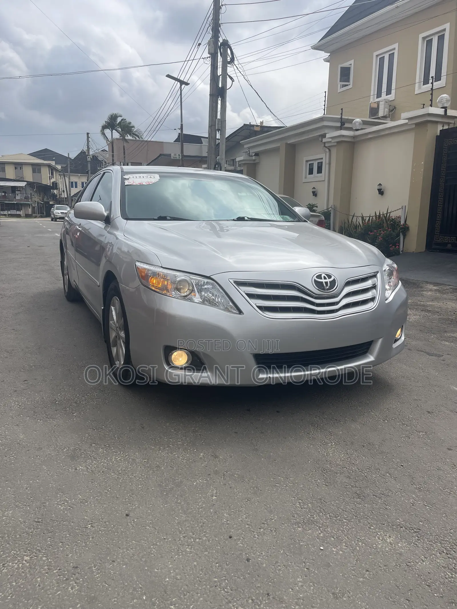 Toyota Camry XLE V6 4dr Sedan (3.5L 6cyl 6AM) 2010 Silver