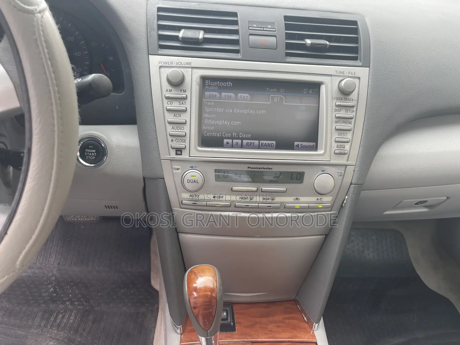 Toyota Camry XLE V6 4dr Sedan (3.5L 6cyl 6AM) 2010 Silver