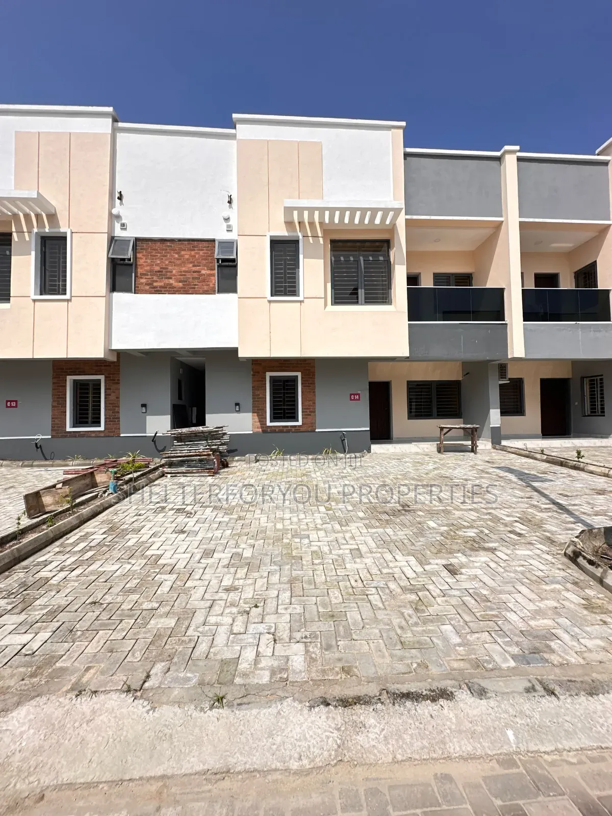 4bdrm Duplex in Lekki Phase 1 for sale