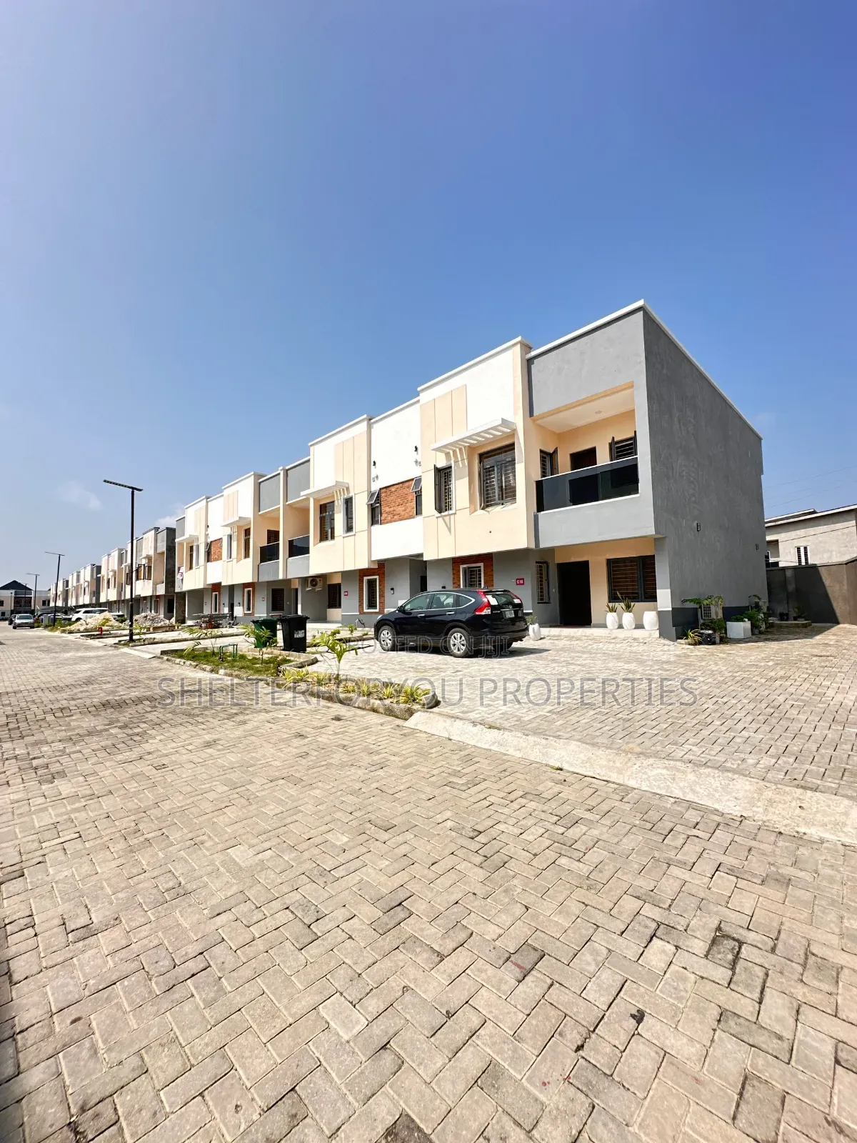 4bdrm Duplex in Lekki Phase 1 for sale