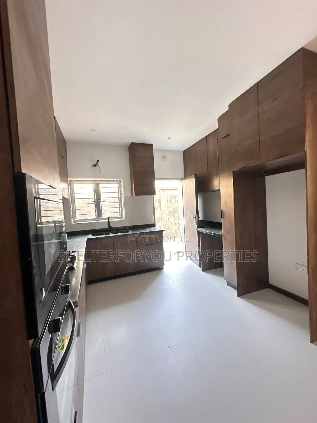 4bdrm Duplex in Lekki Phase 1 for sale