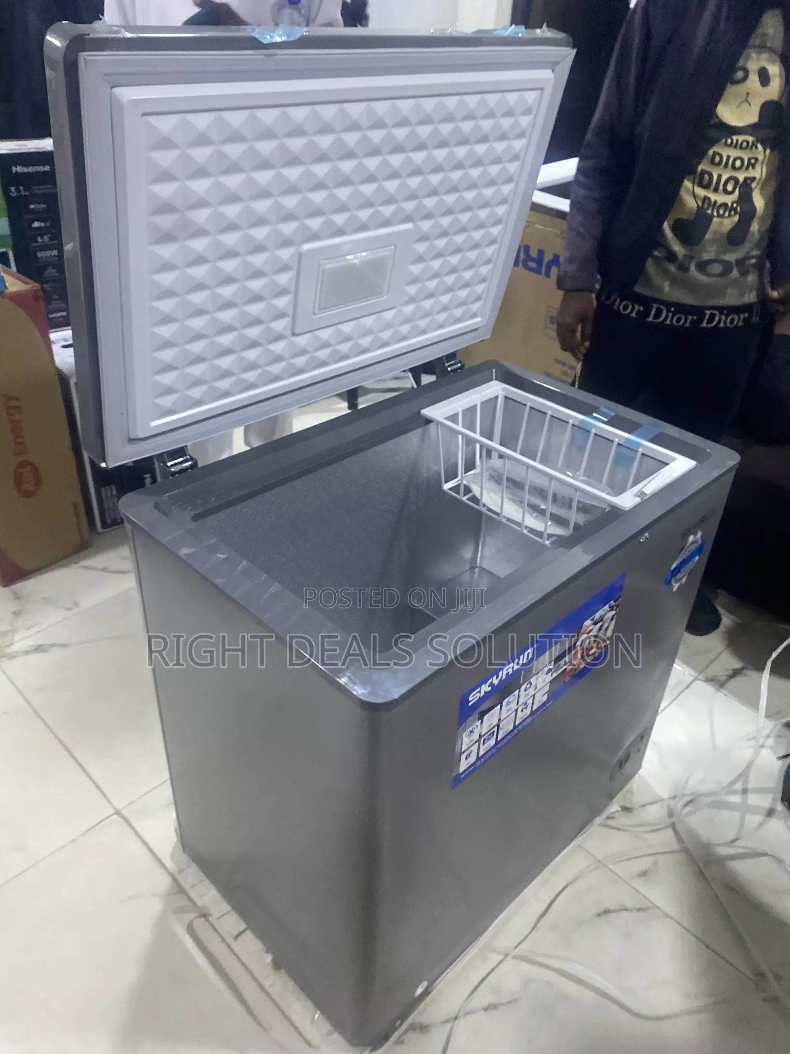 Long Lasting Skyrun 155L Freezer