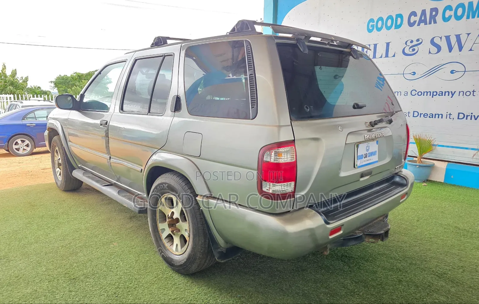Nissan Pathfinder 2002 Silver