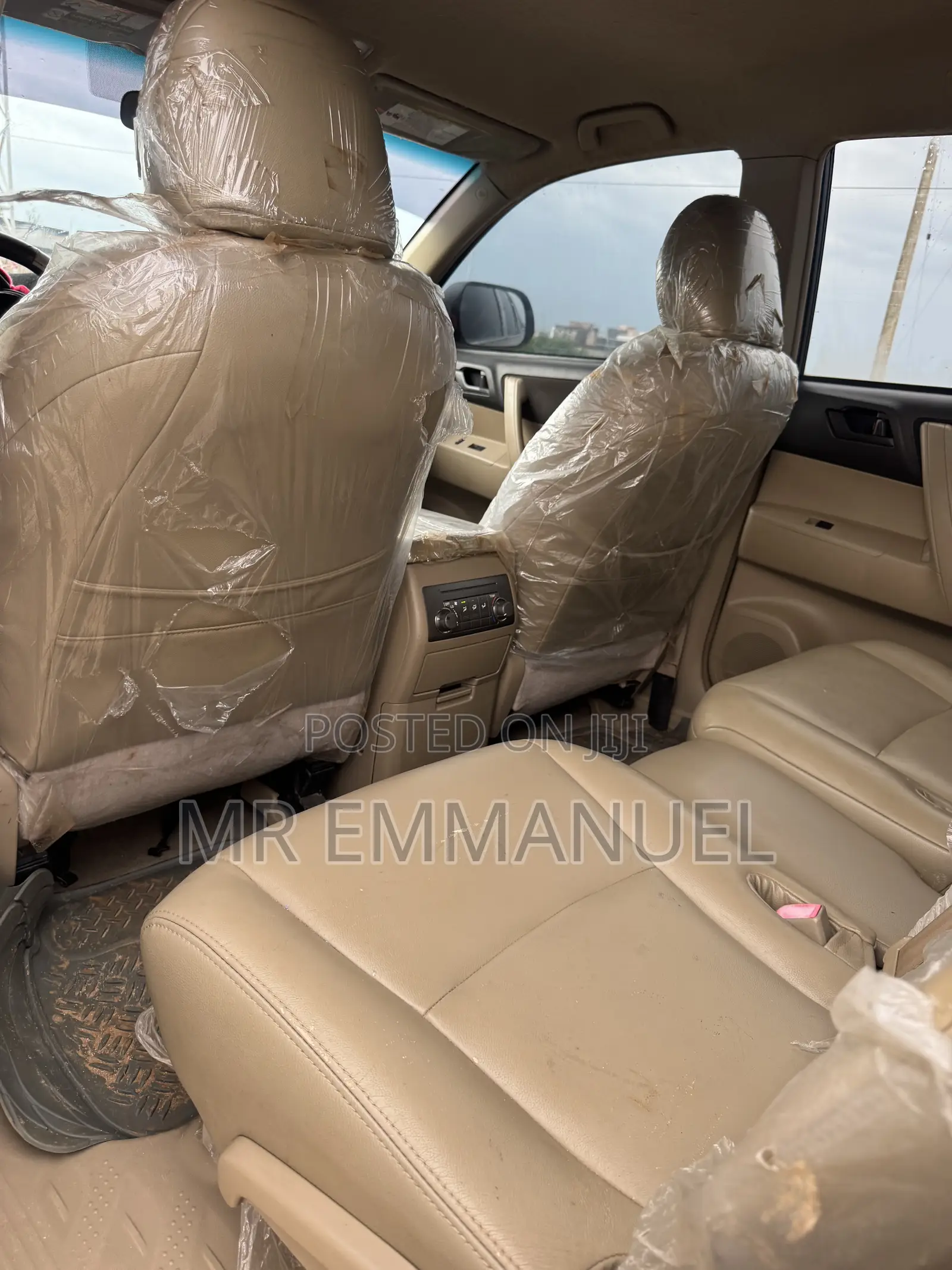 Toyota Highlander Limited 2010 Gold