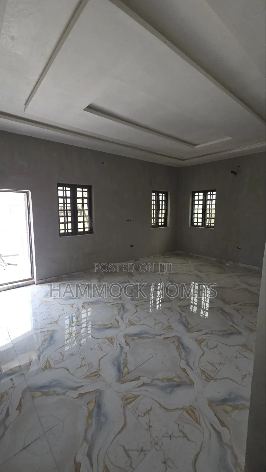 6bdrm Bungalow in Alakia for sale