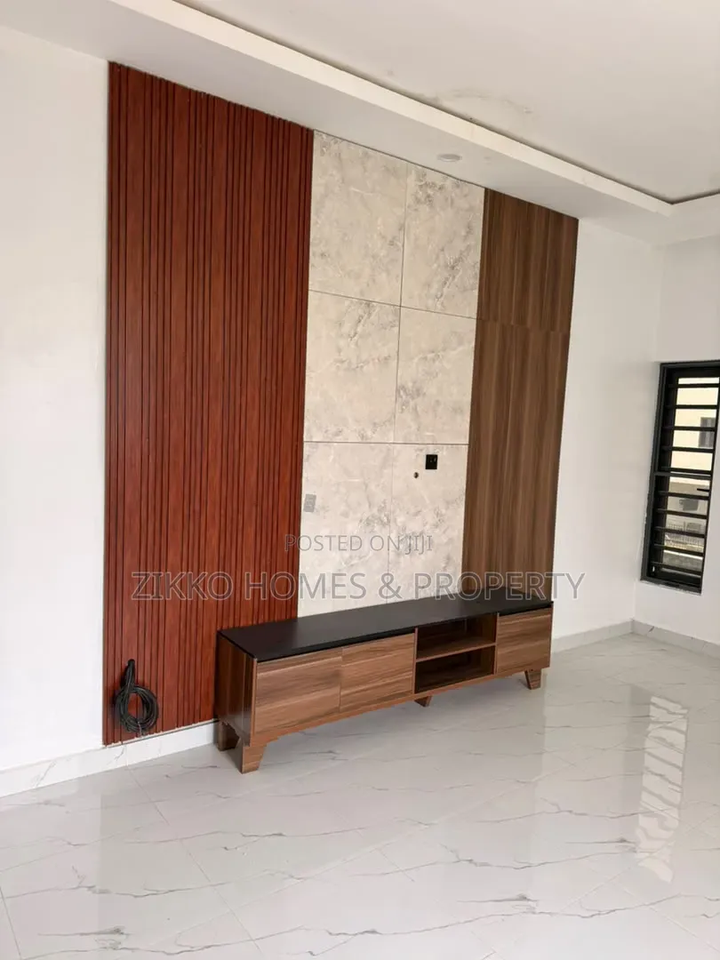4bdrm Duplex in Monastery Road, Sangotedo for sale