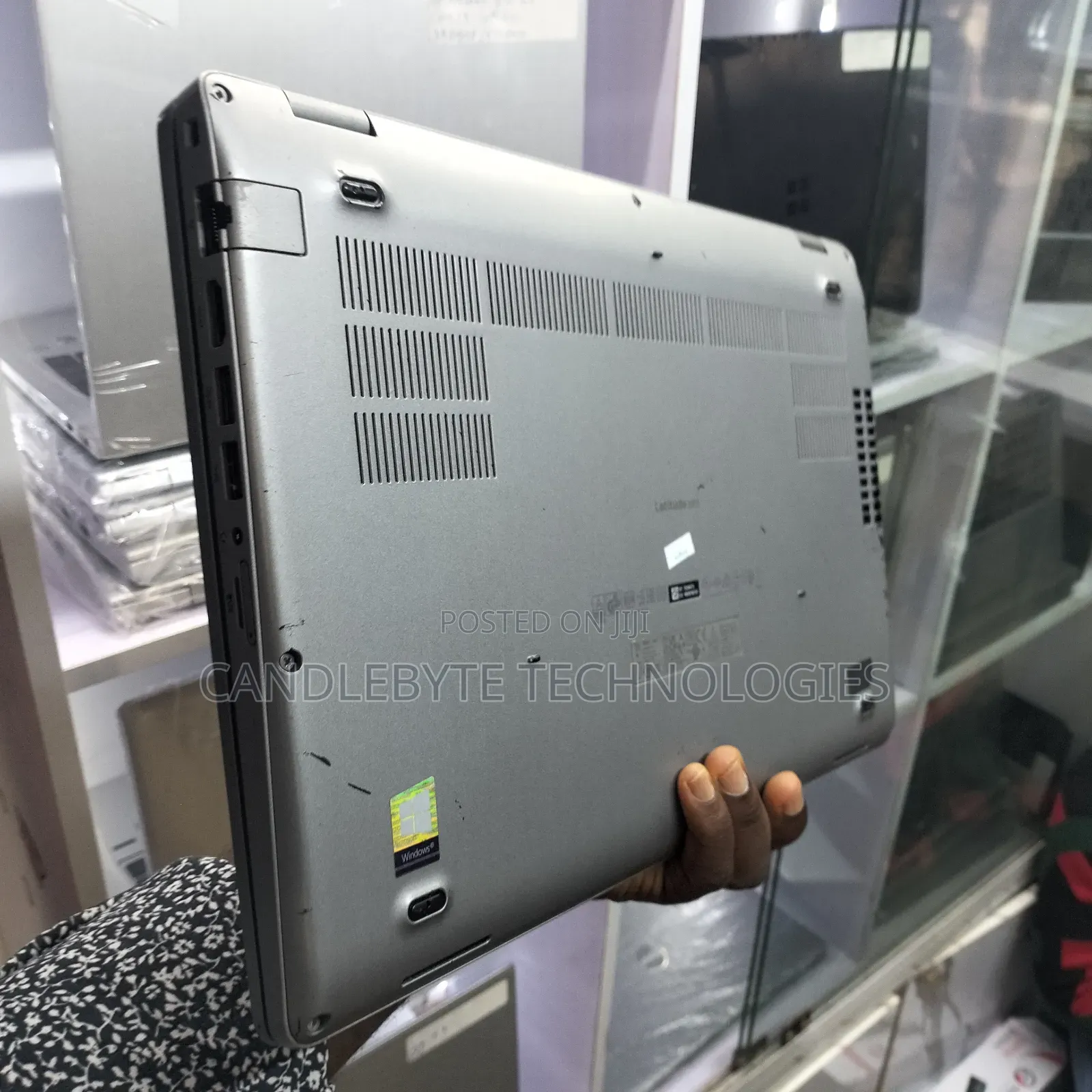 Laptop Dell Latitude 5511 16GB Intel Core i7 SSD 256GB