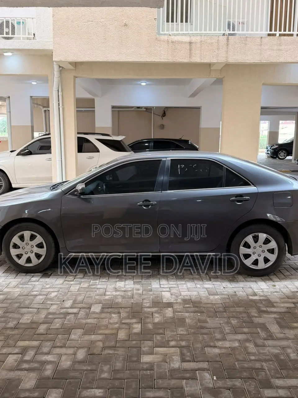 Toyota Camry LE 4dr Sedan (2.5L 4cyl 6A) 2013 Gray