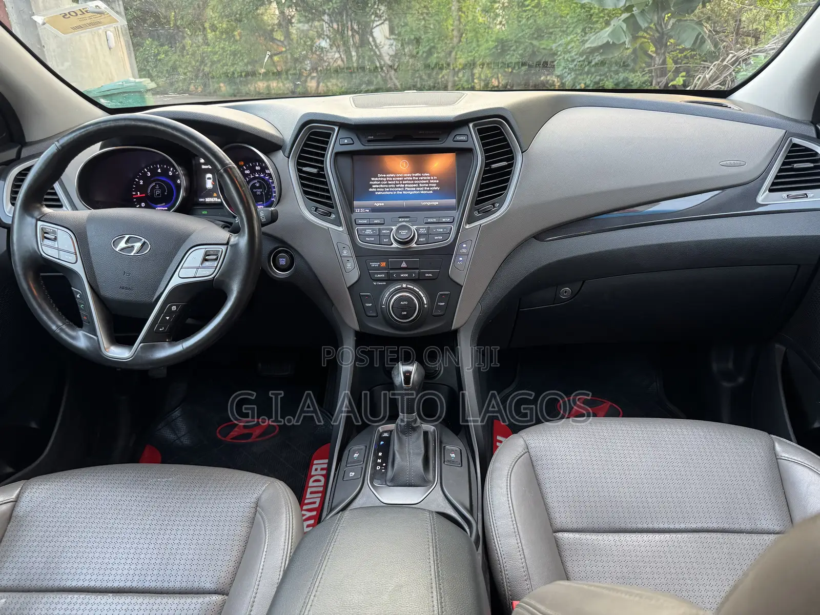 Hyundai Santa Fe Limited 4dr SUV AWD (3.3L 6cyl 6A) 2015 Silver