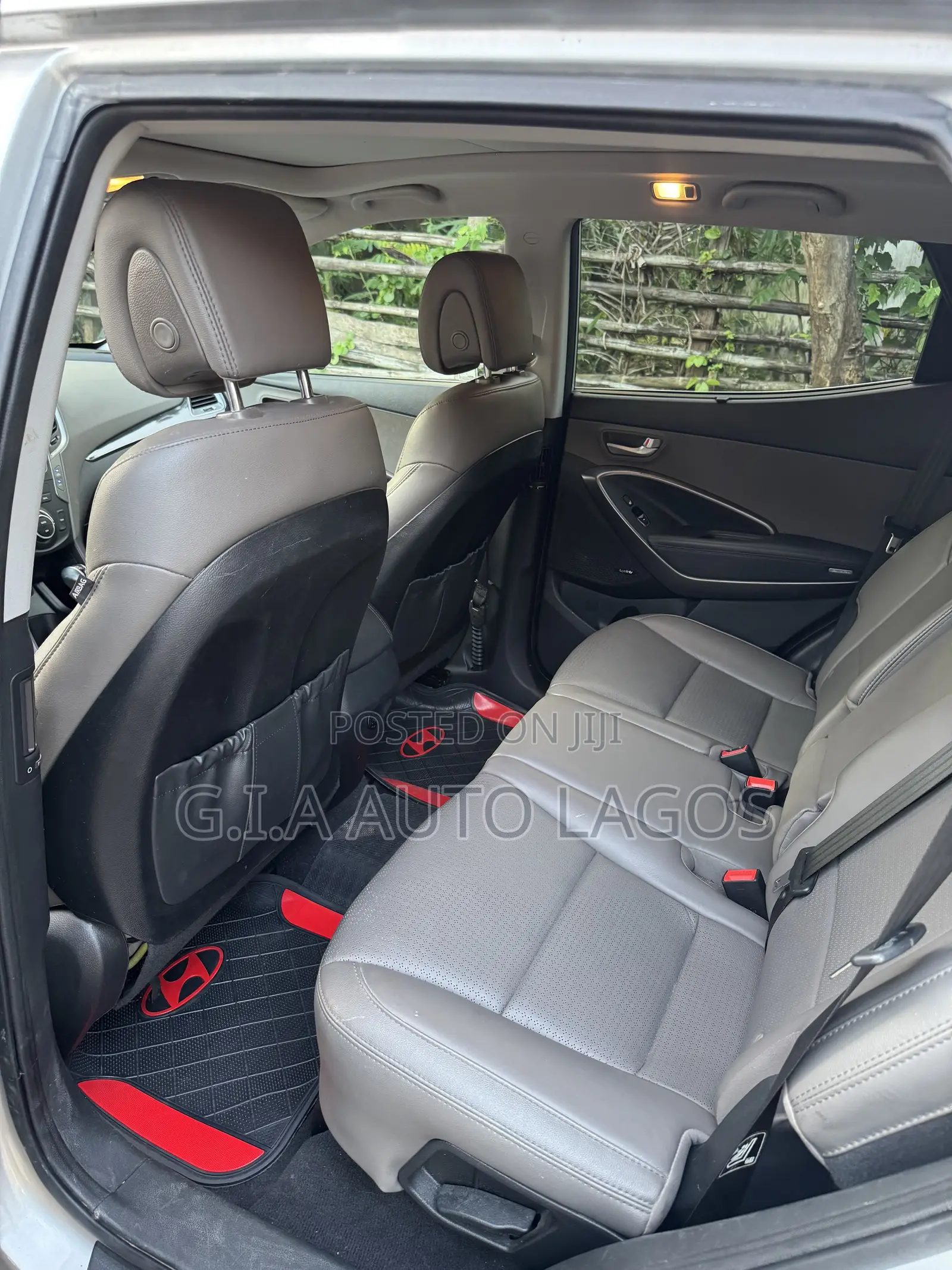 Hyundai Santa Fe Limited 4dr SUV AWD (3.3L 6cyl 6A) 2015 Silver