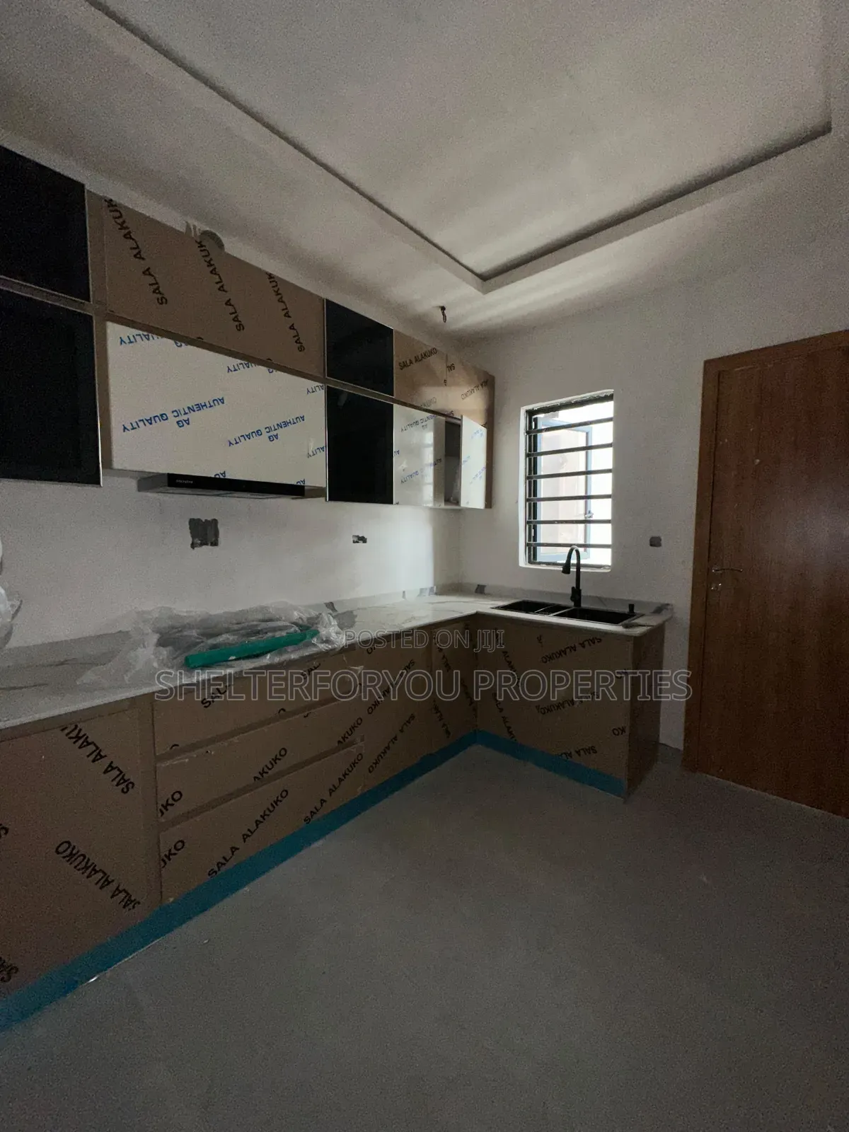 2bdrm Apartment in Lekki Phase 1 for sale