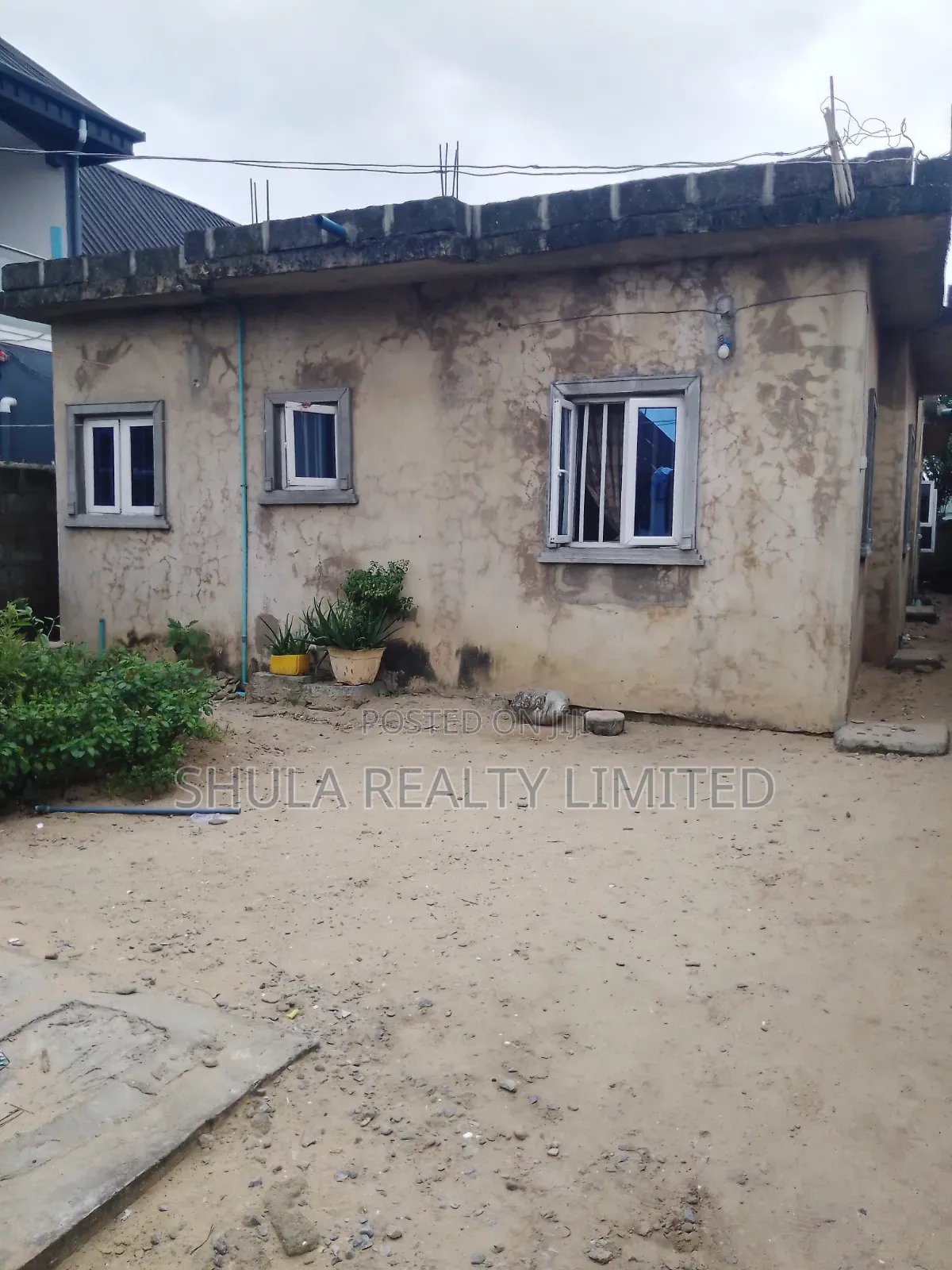 Furnished 4bdrm House in Okokomaiko for sale