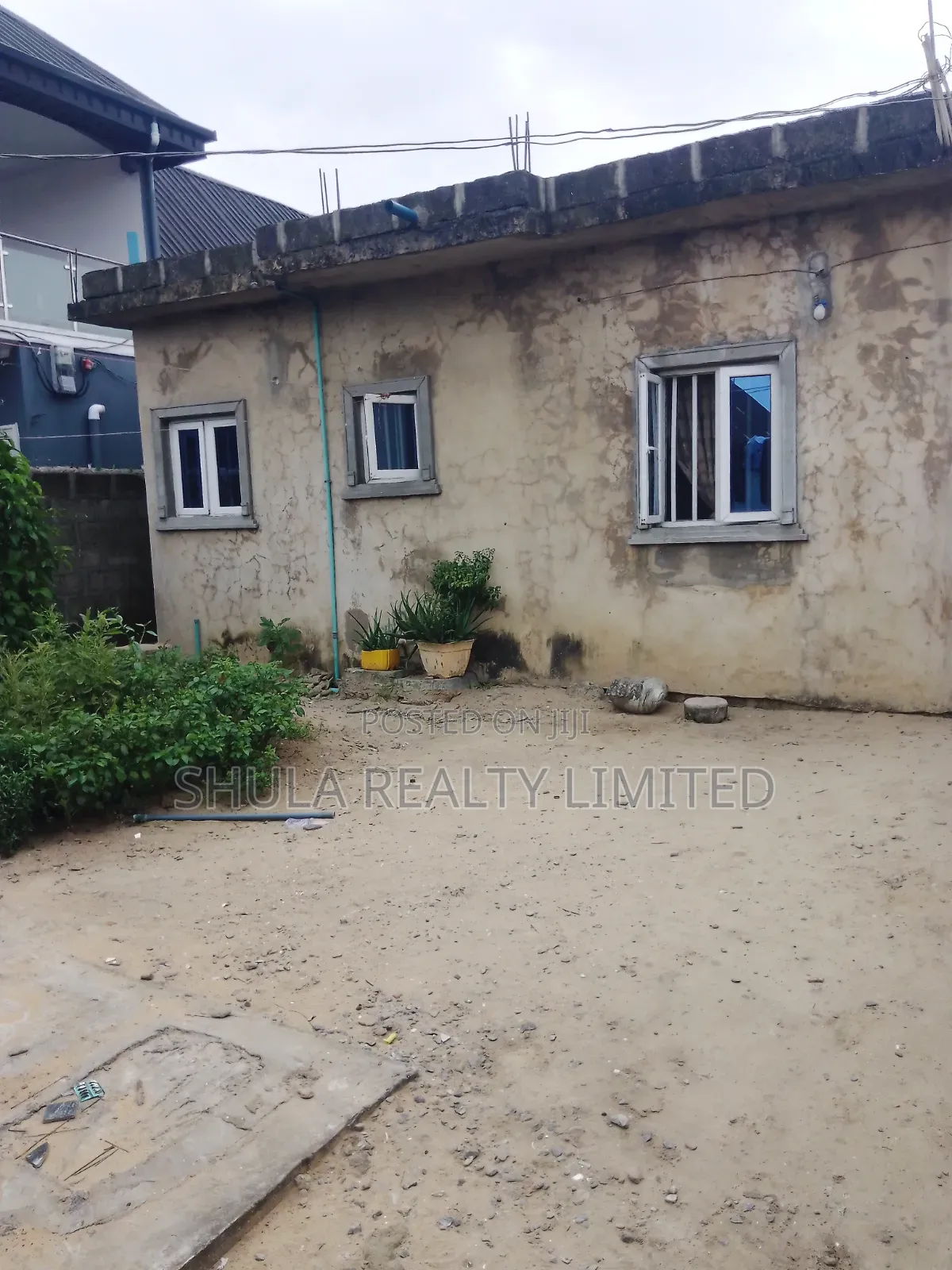 Furnished 4bdrm House in Okokomaiko for sale