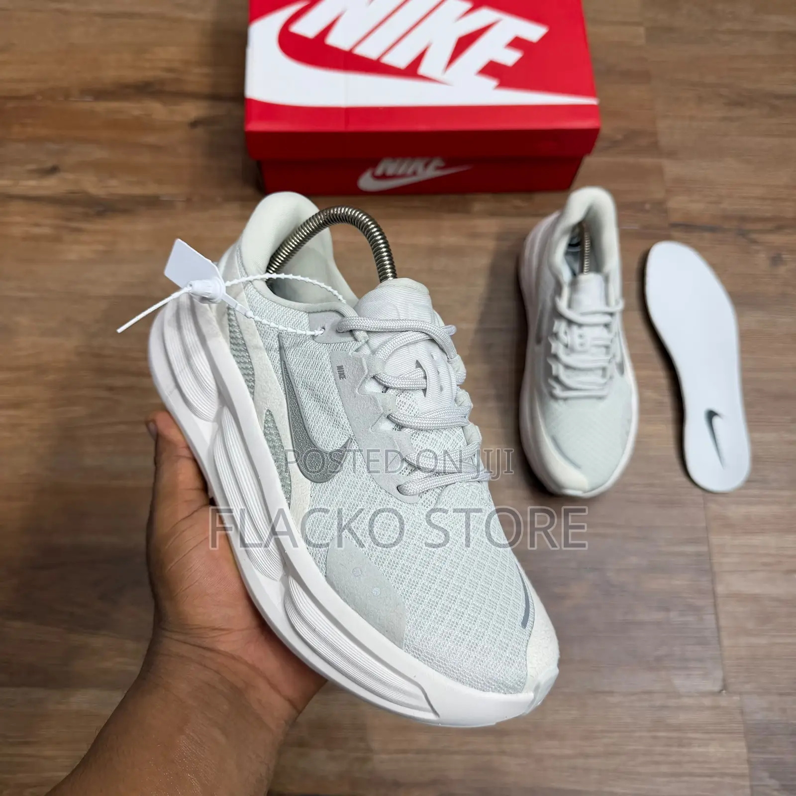 Original Nike Comfort Ride Easy on Sneakers