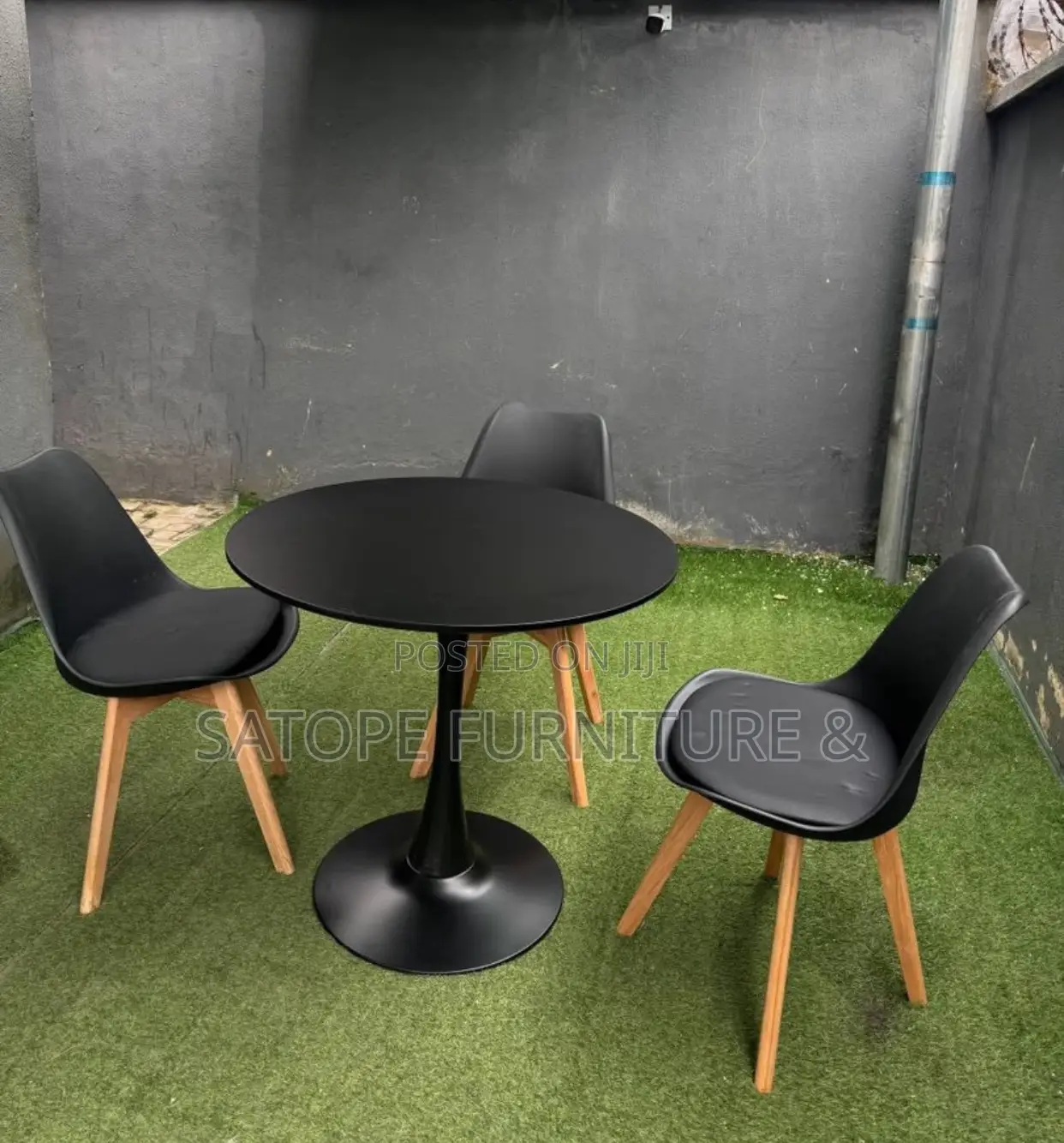 Dining Table and Chair