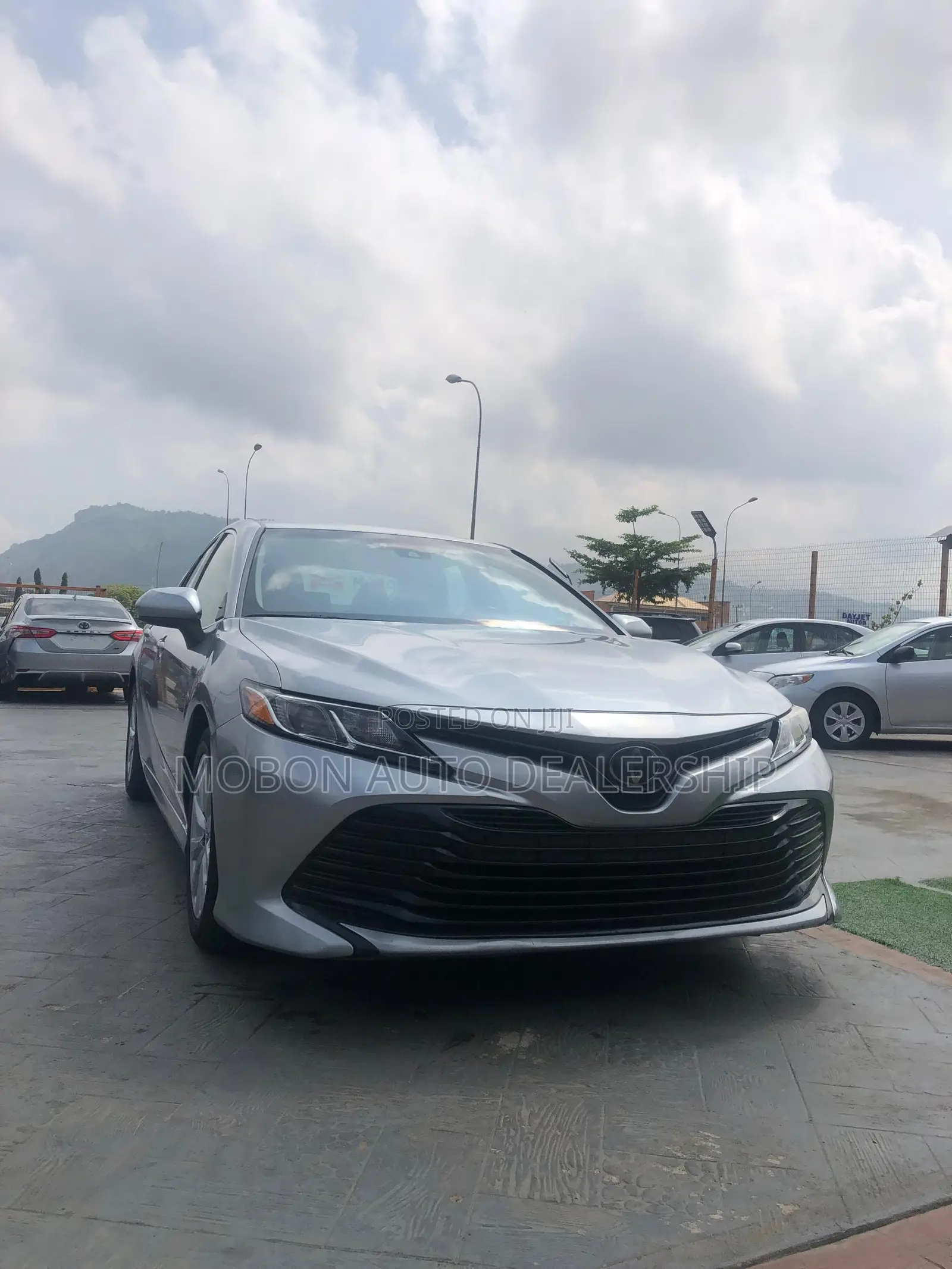 Toyota Camry LE FWD 2020 Silver