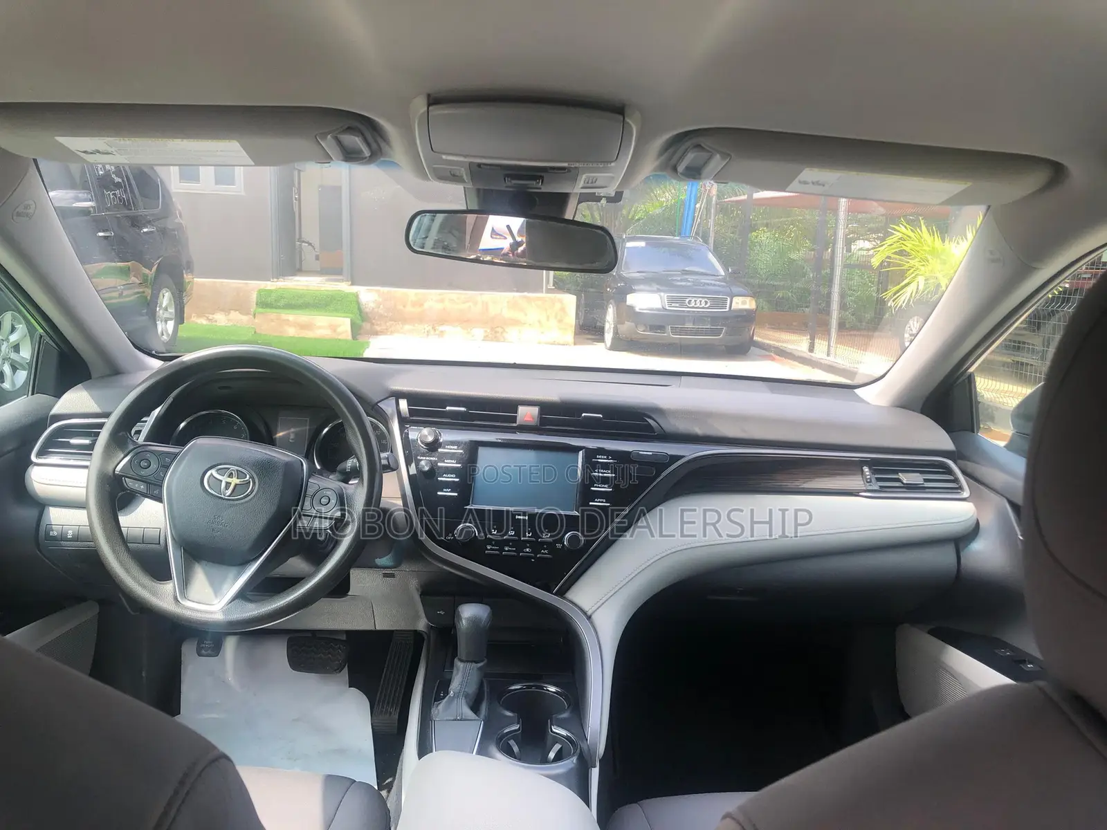 Toyota Camry LE FWD 2020 Silver