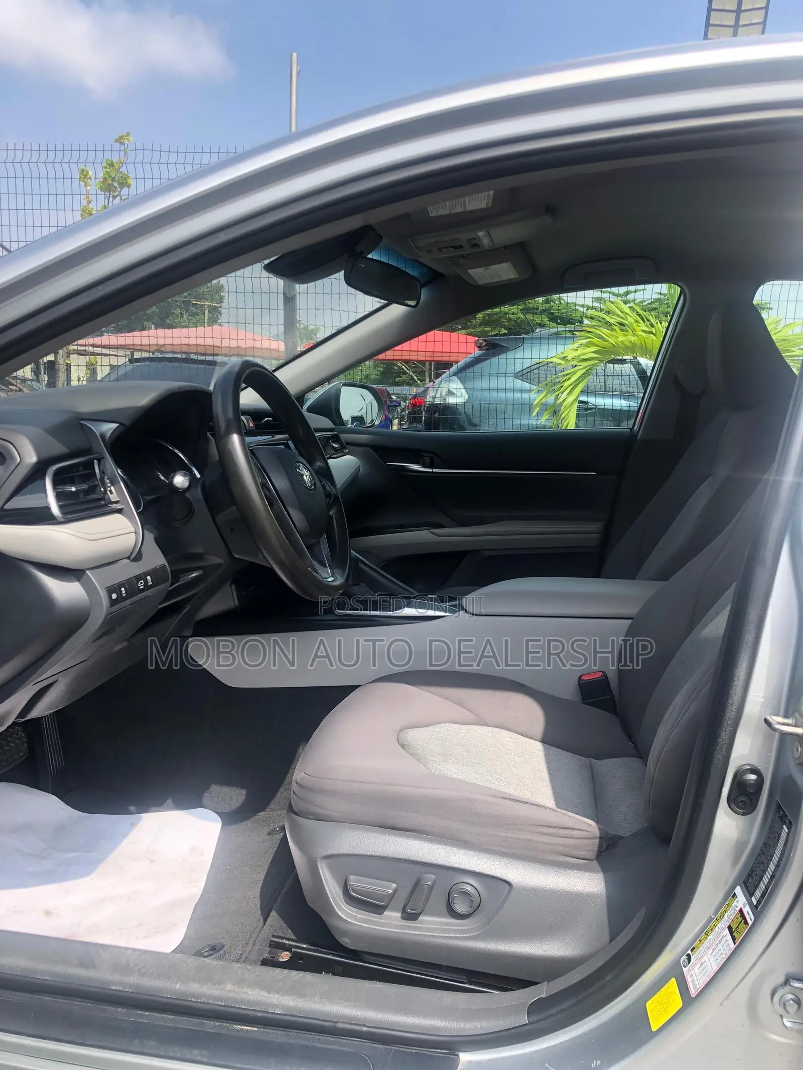 Toyota Camry LE FWD 2020 Silver