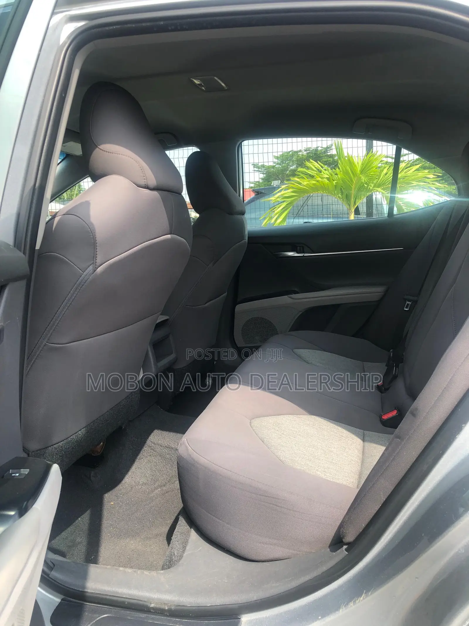 Toyota Camry LE FWD 2020 Silver