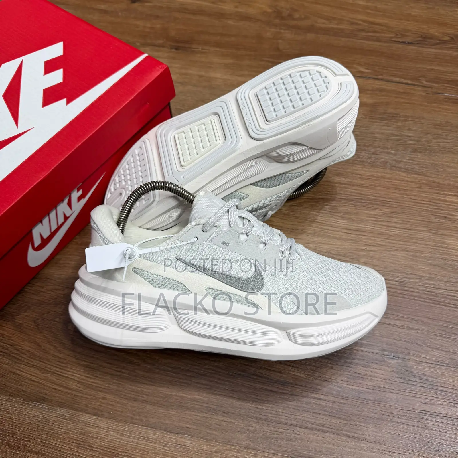 Original Nike Comfort Ride Easy on Sneakers
